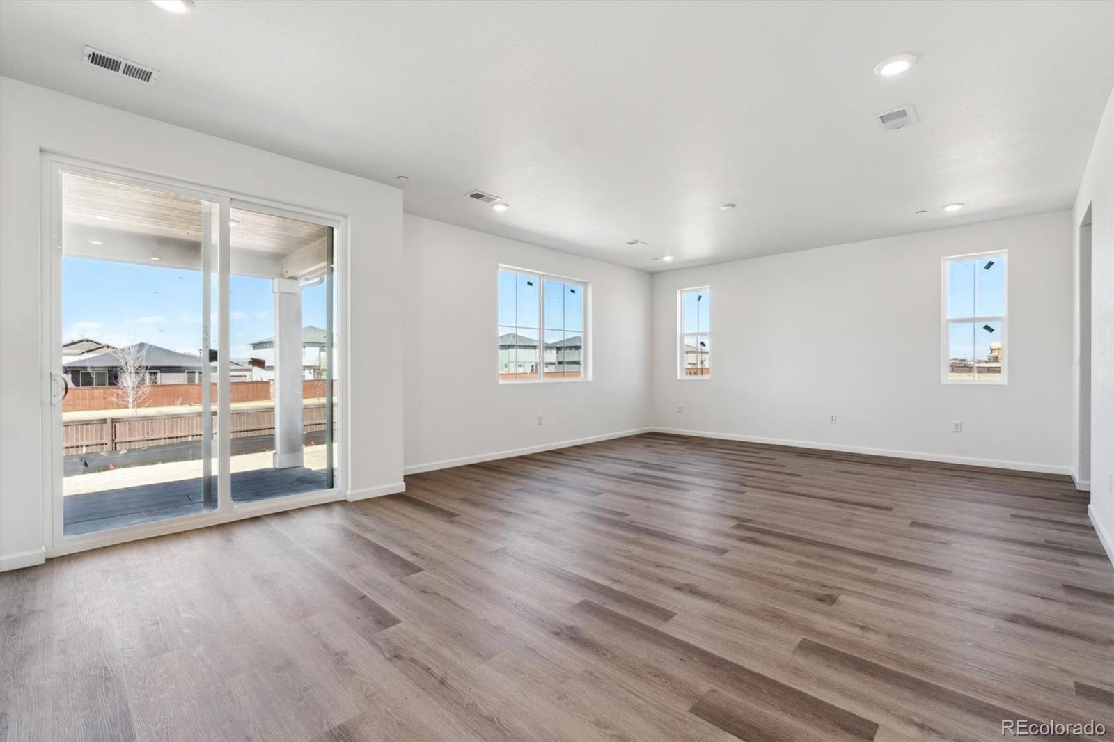 MLS Image #8 for 9151  telluride court,commerce city, Colorado