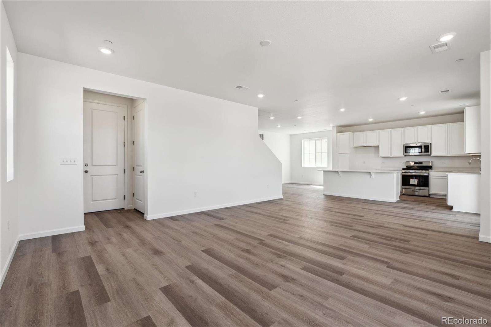 MLS Image #9 for 9151  telluride court,commerce city, Colorado