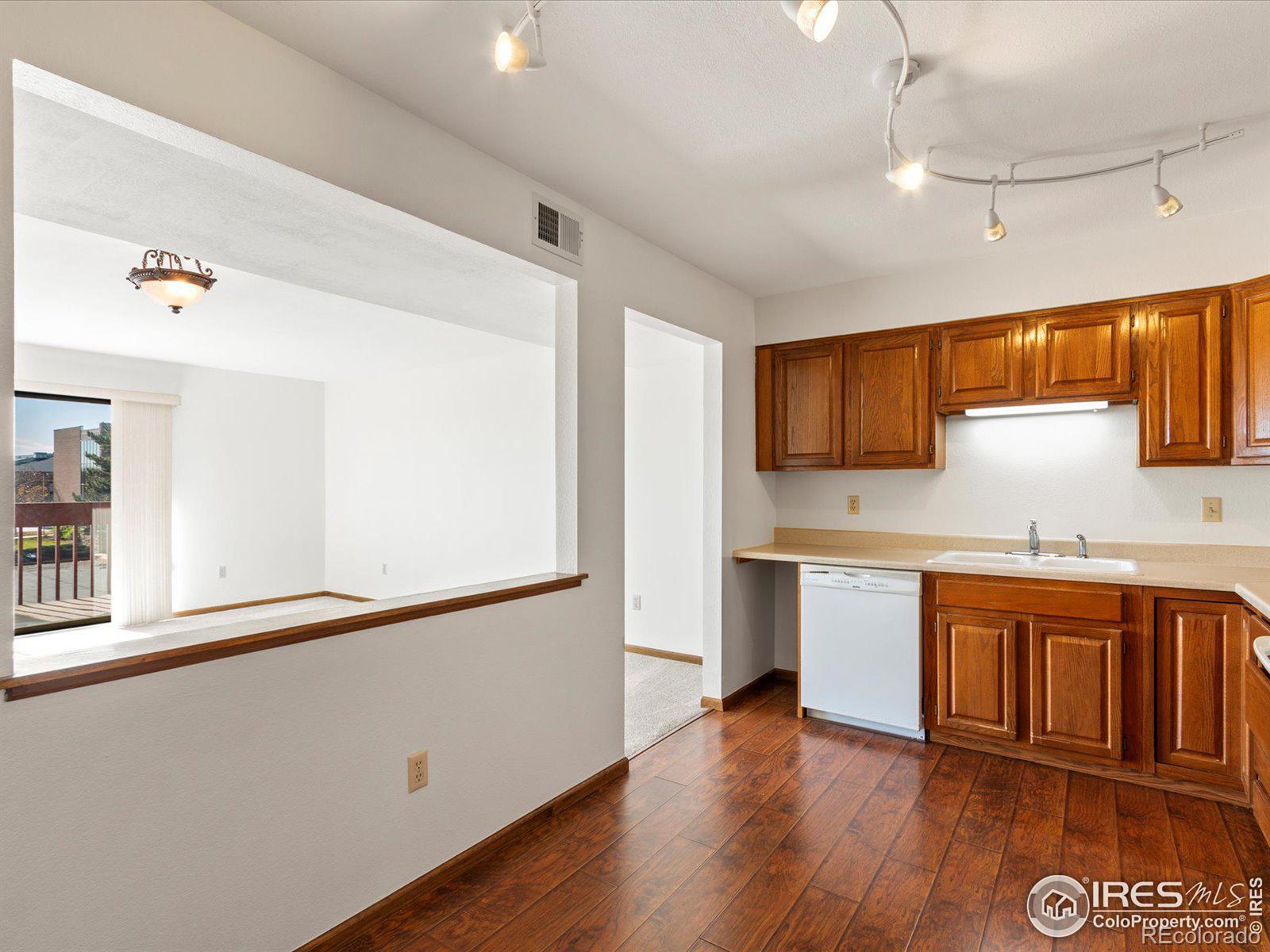 MLS Image #5 for 12565  sheridan boulevard,broomfield, Colorado