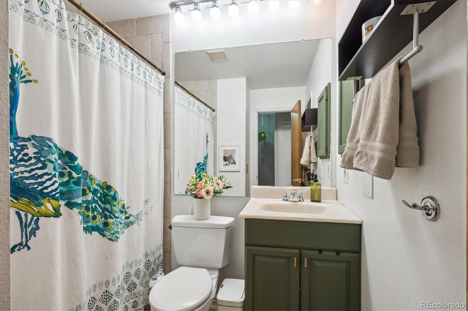 MLS Image #11 for 1811 s quebec way,denver, Colorado