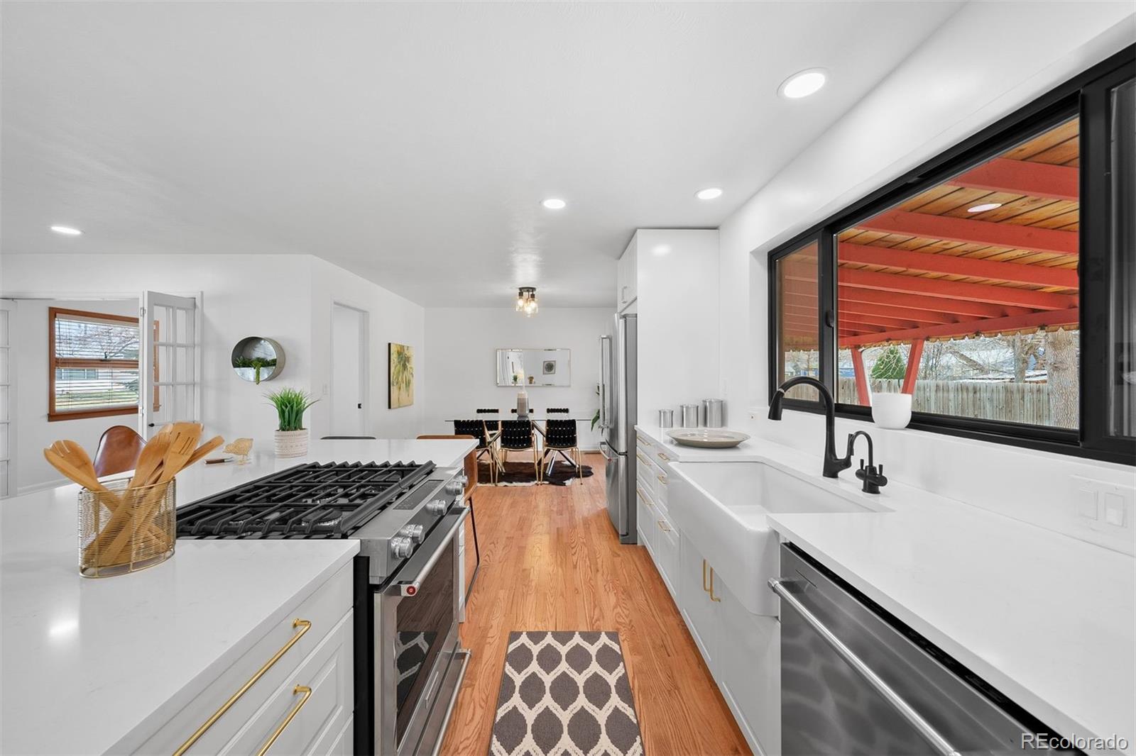 MLS Image #8 for 1325 s grape street,denver, Colorado