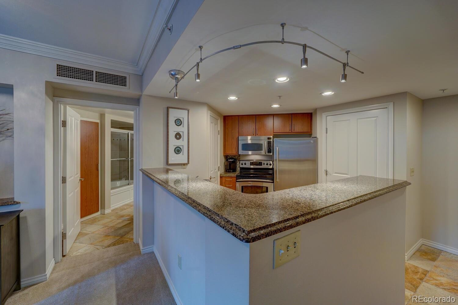 MLS Image #20 for 8100 e union avenue,denver, Colorado
