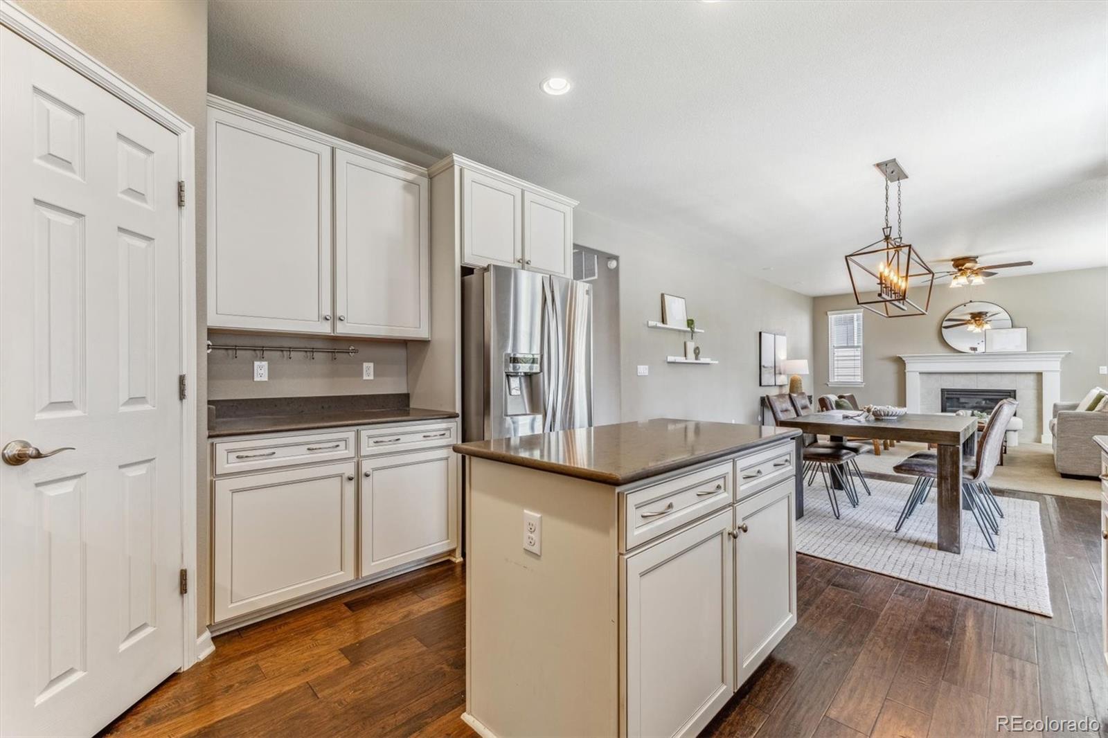 MLS Image #11 for 23838 e alamo place,aurora, Colorado