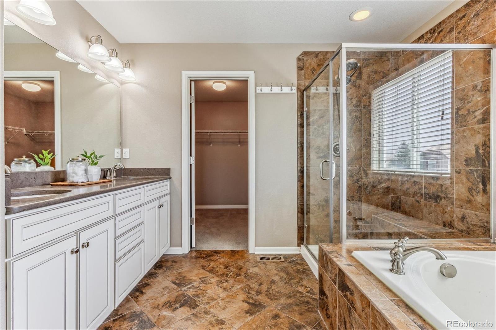 MLS Image #15 for 23838 e alamo place,aurora, Colorado