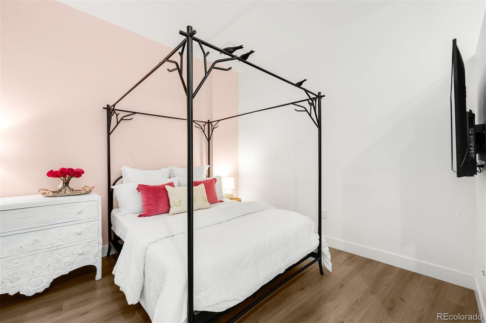 MLS Image #11 for 2958  syracuse street 412,denver, Colorado
