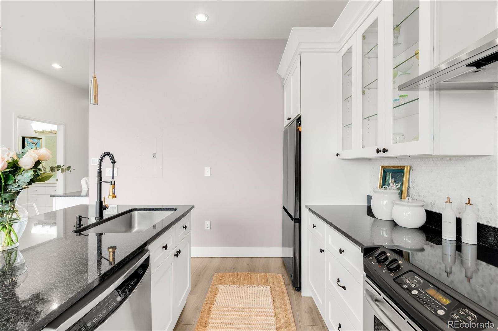 MLS Image #5 for 2958  syracuse street 412,denver, Colorado