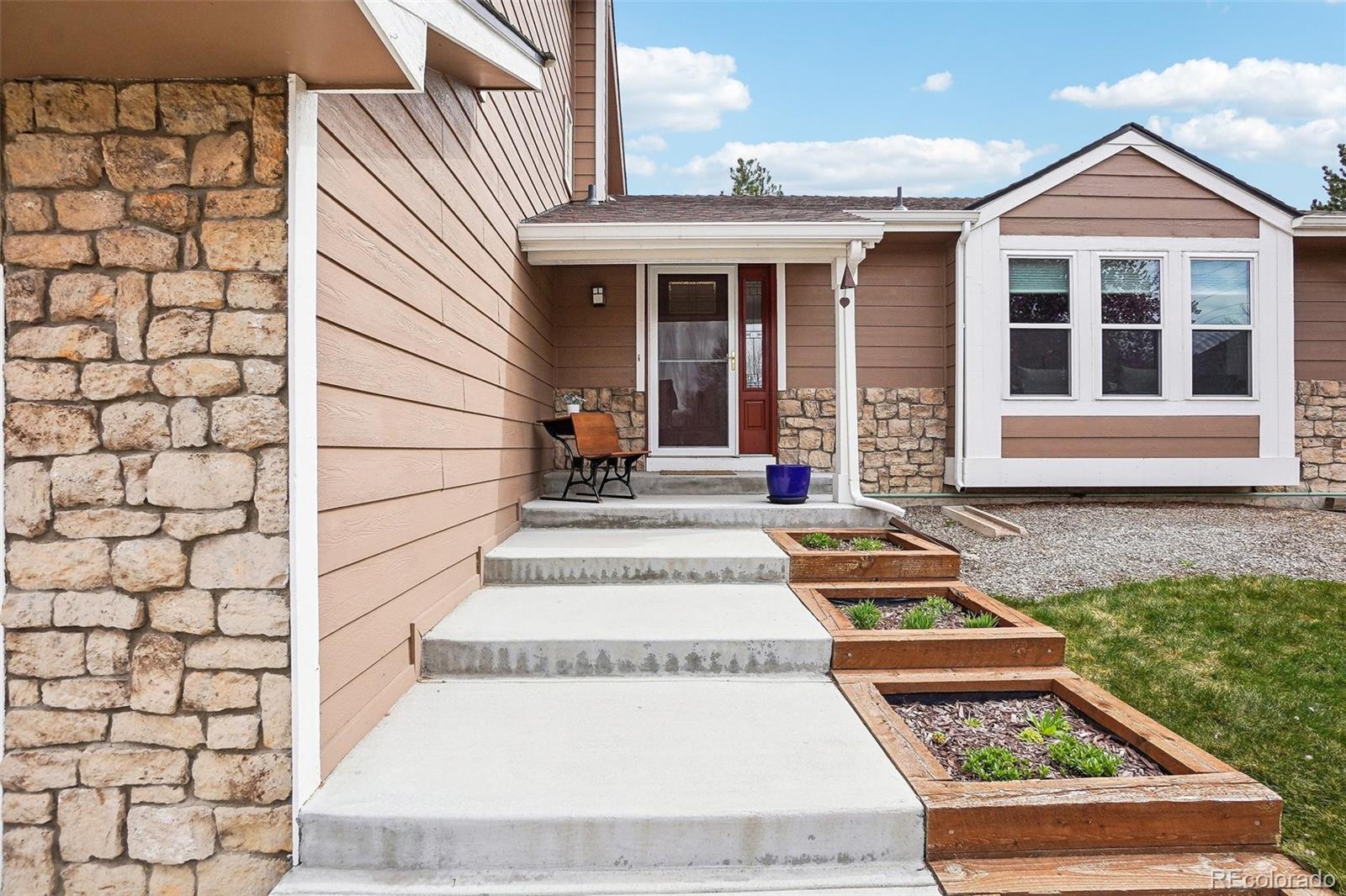 MLS Image #3 for 7407 e long circle,centennial, Colorado