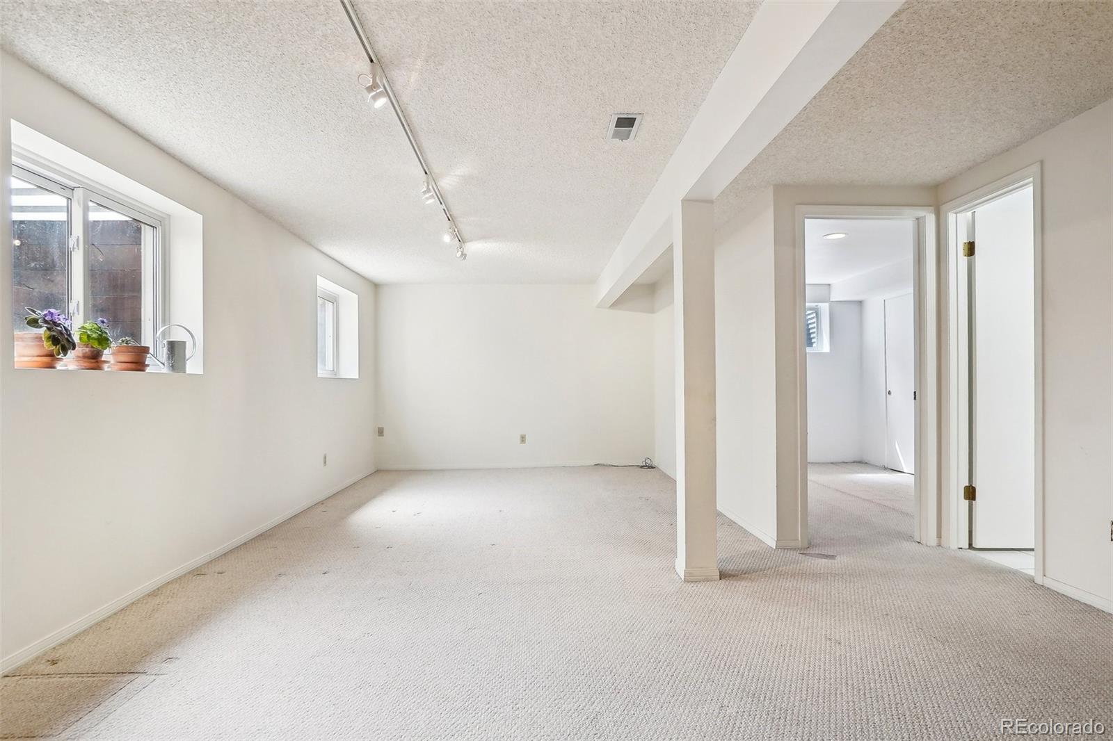 MLS Image #39 for 7407 e long circle,centennial, Colorado
