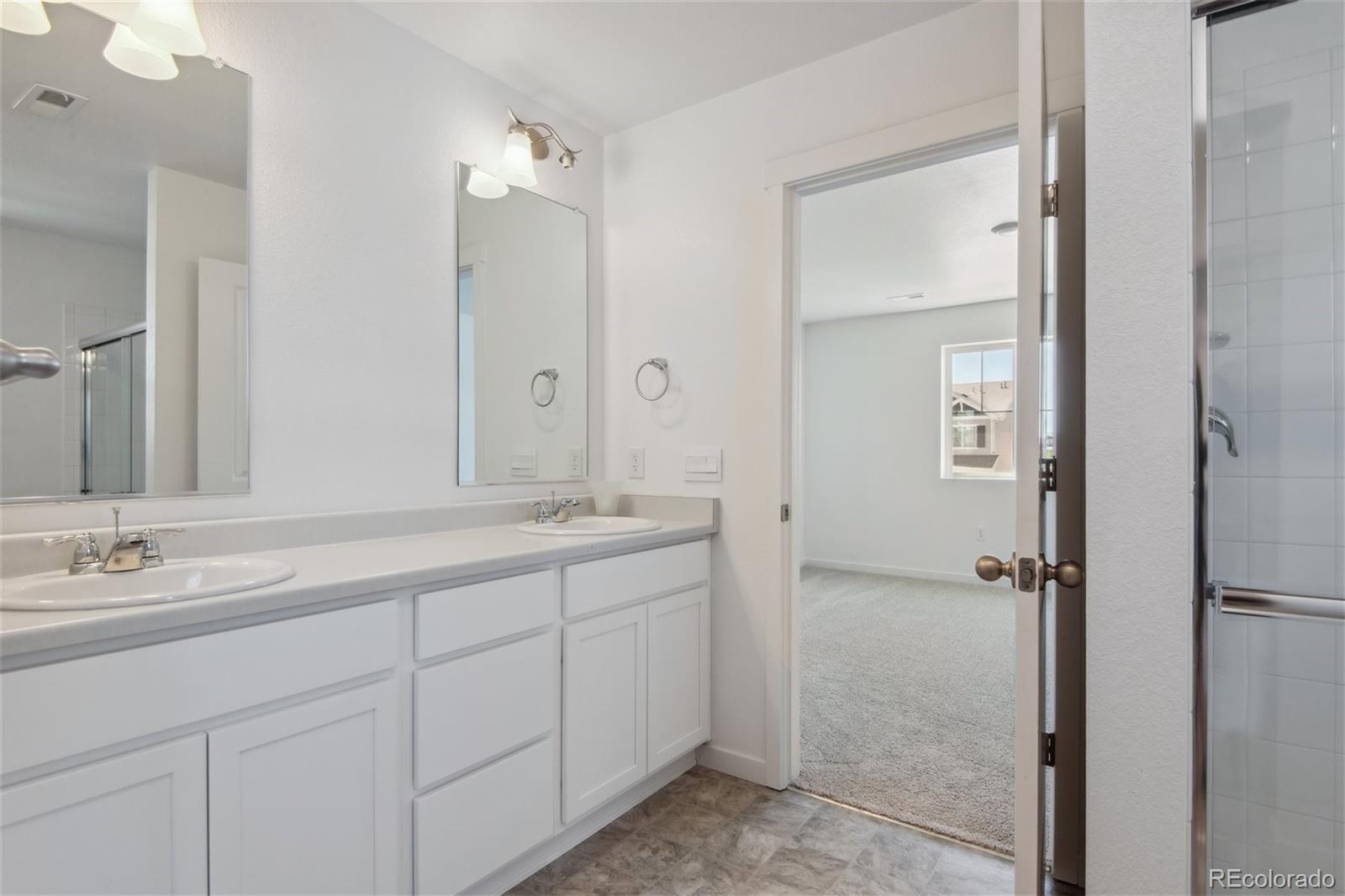 MLS Image #13 for 681 n tempe street,aurora, Colorado