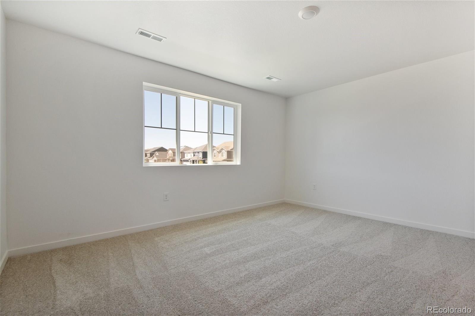 MLS Image #9 for 681 n tempe street,aurora, Colorado