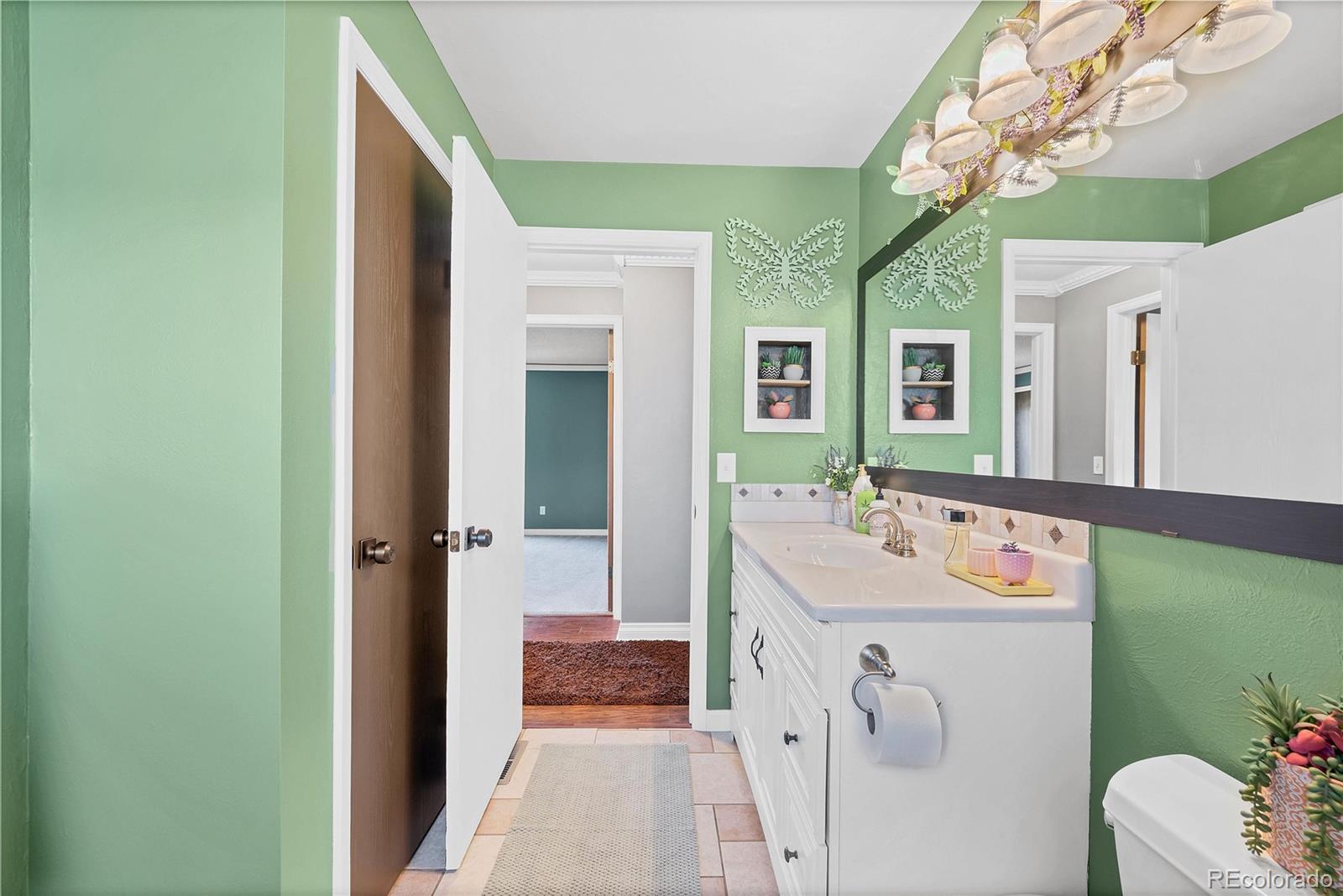 MLS Image #18 for 18200 e asbury place,aurora, Colorado