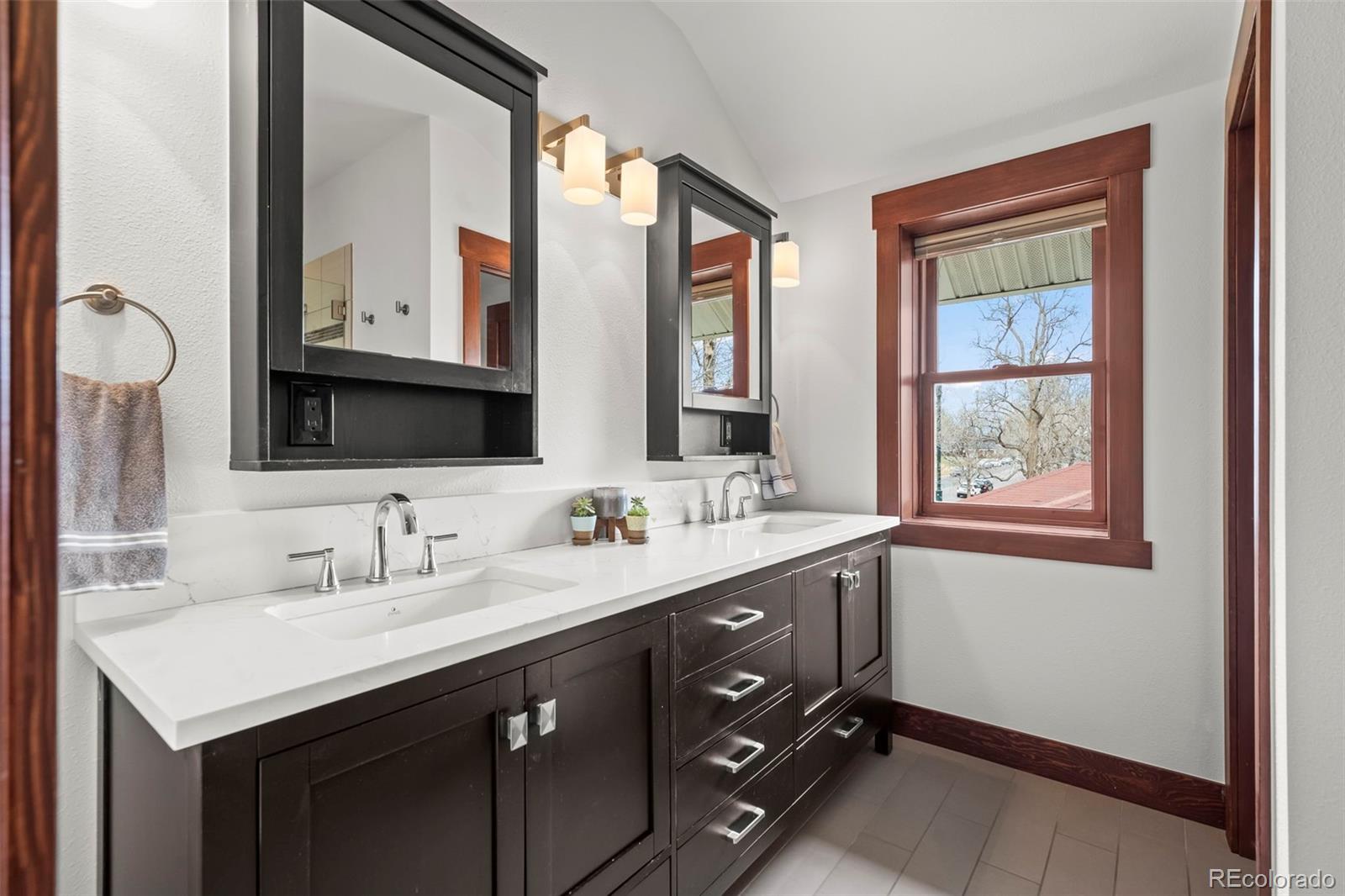 MLS Image #28 for 380 s ivy street,denver, Colorado