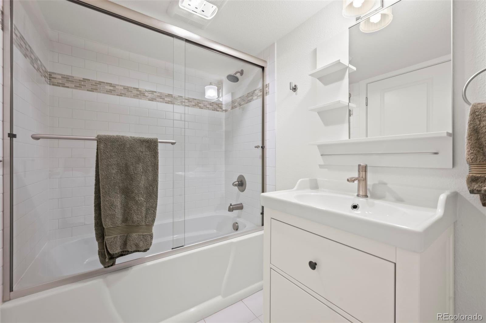 MLS Image #36 for 380 s ivy street,denver, Colorado