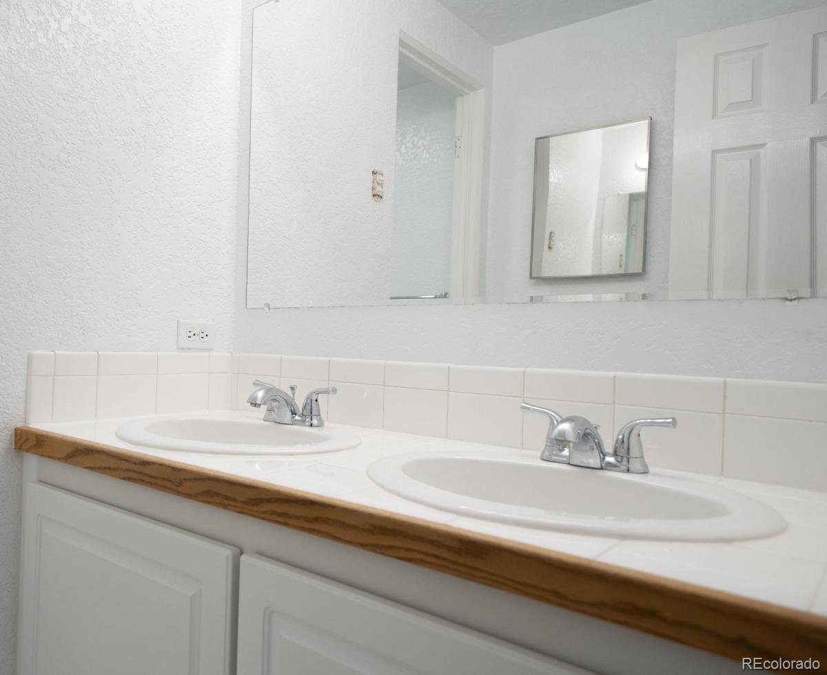 MLS Image #10 for 655 n pearl street 208,denver, Colorado