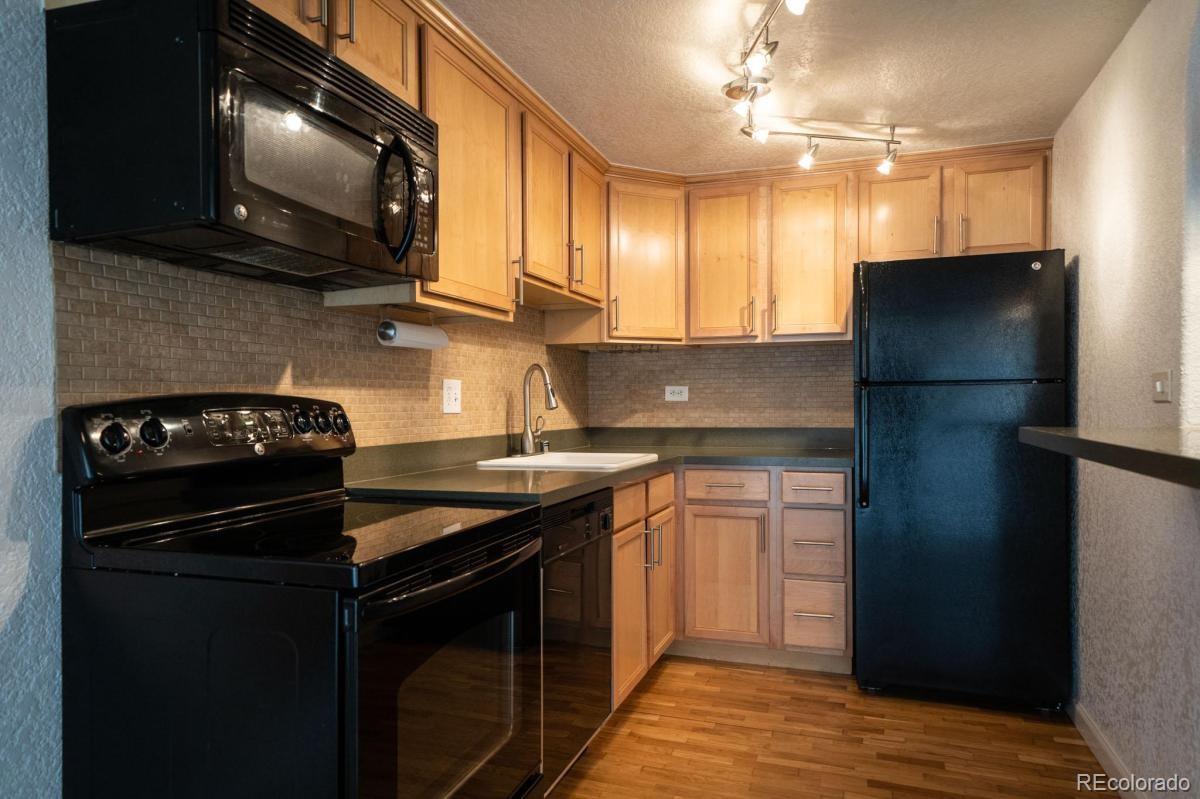 MLS Image #12 for 655 n pearl street 208,denver, Colorado