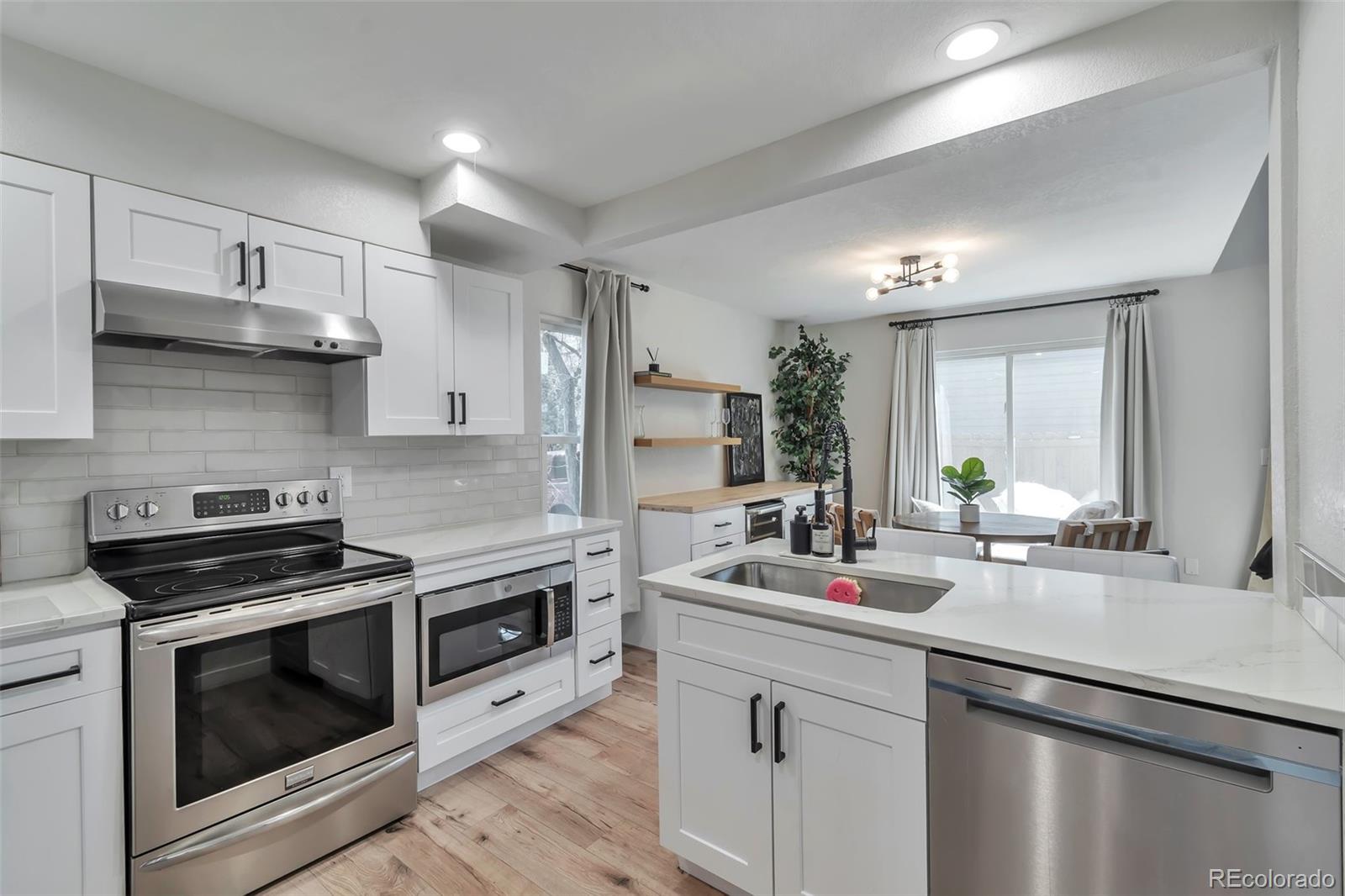 MLS Image #0 for 12561 e cornell circle,aurora, Colorado