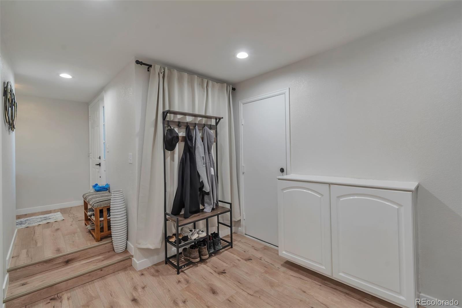 MLS Image #12 for 12561 e cornell circle,aurora, Colorado