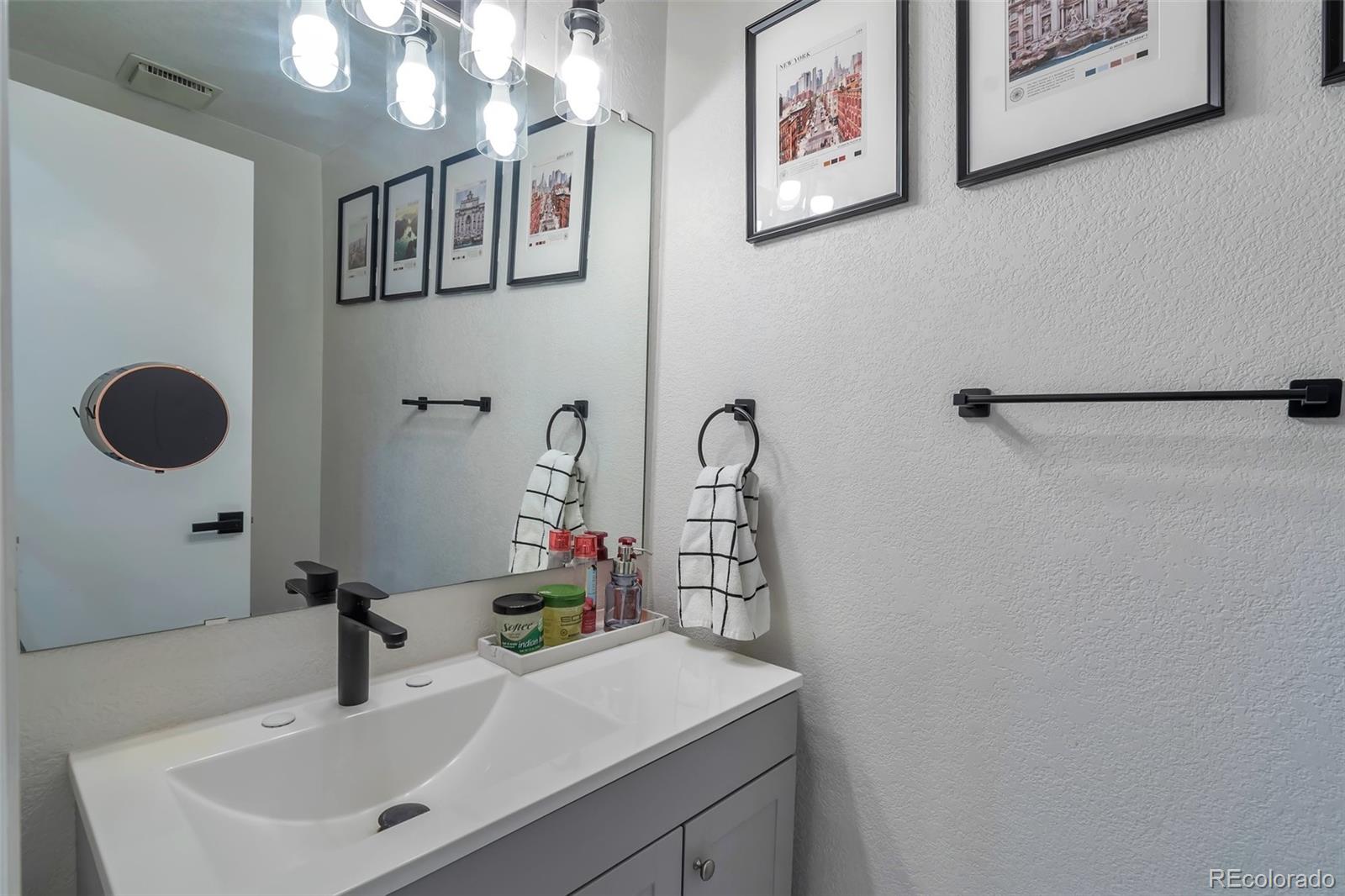 MLS Image #14 for 12561 e cornell circle,aurora, Colorado