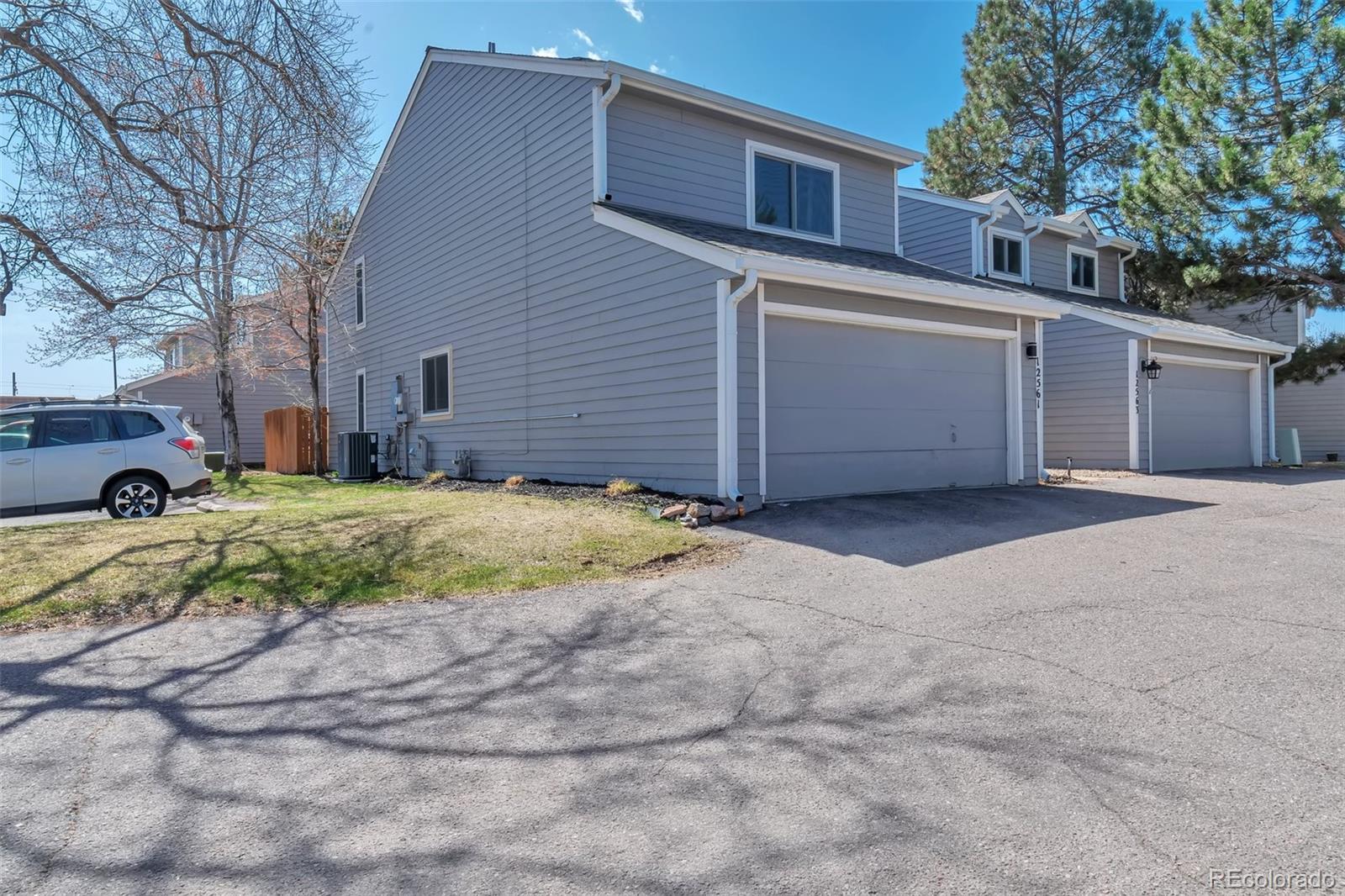 MLS Image #3 for 12561 e cornell circle,aurora, Colorado