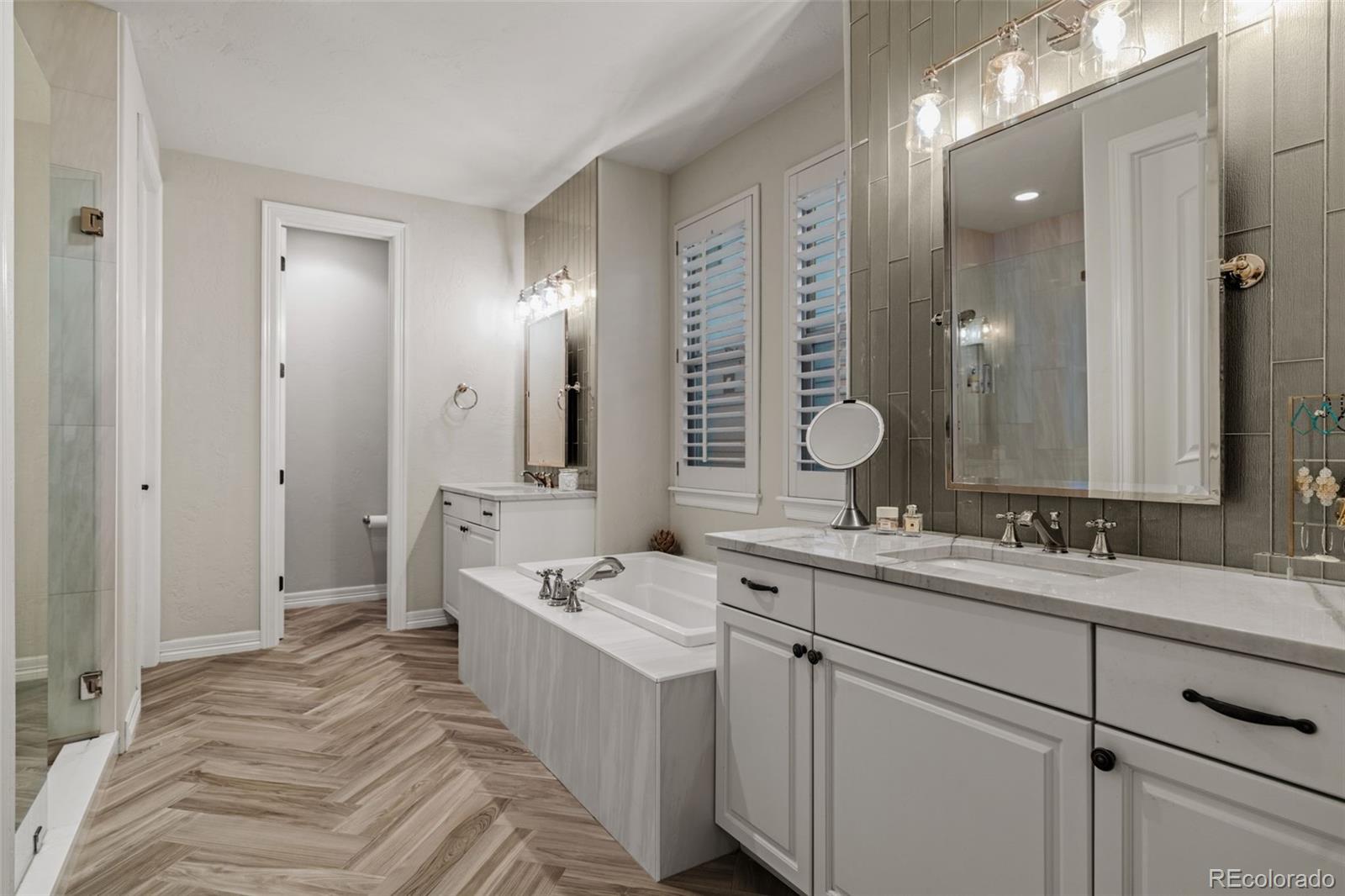 MLS Image #19 for 9797  sunset hill circle,lone tree, Colorado