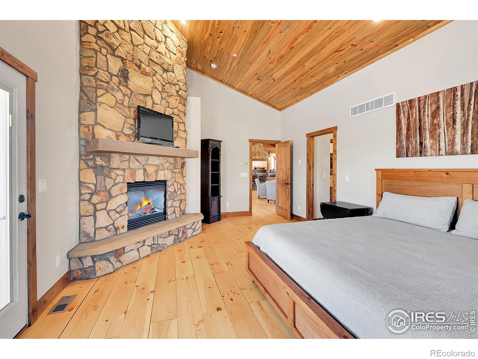 MLS Image #5 for 1601 n shields street,fort collins, Colorado