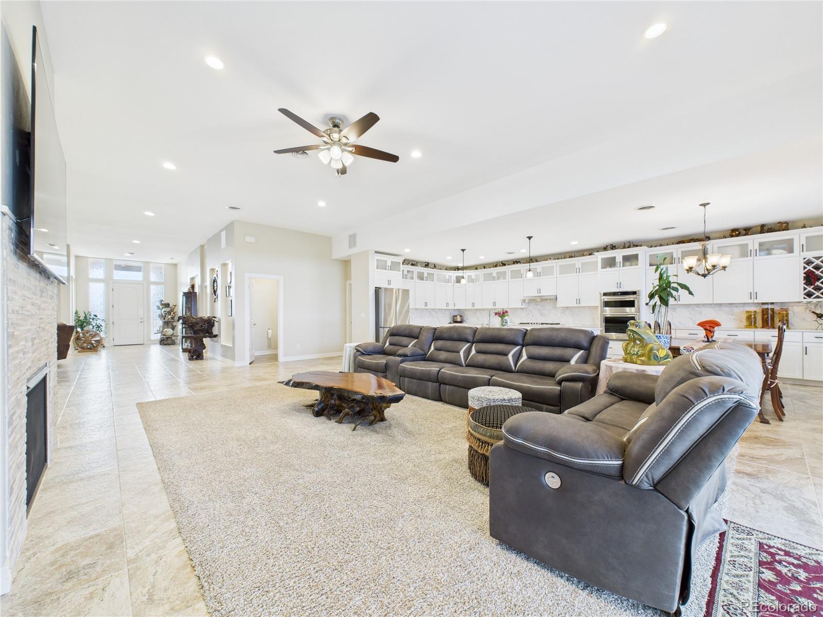 MLS Image #4 for 557 s archdale drive,pueblo, Colorado