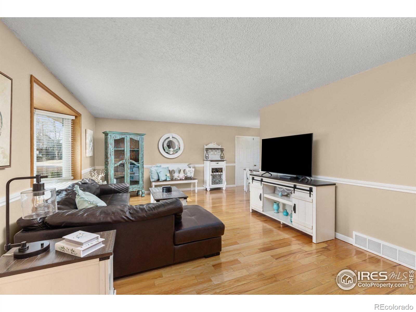 MLS Image #4 for 2060  39th avenue,greeley, Colorado