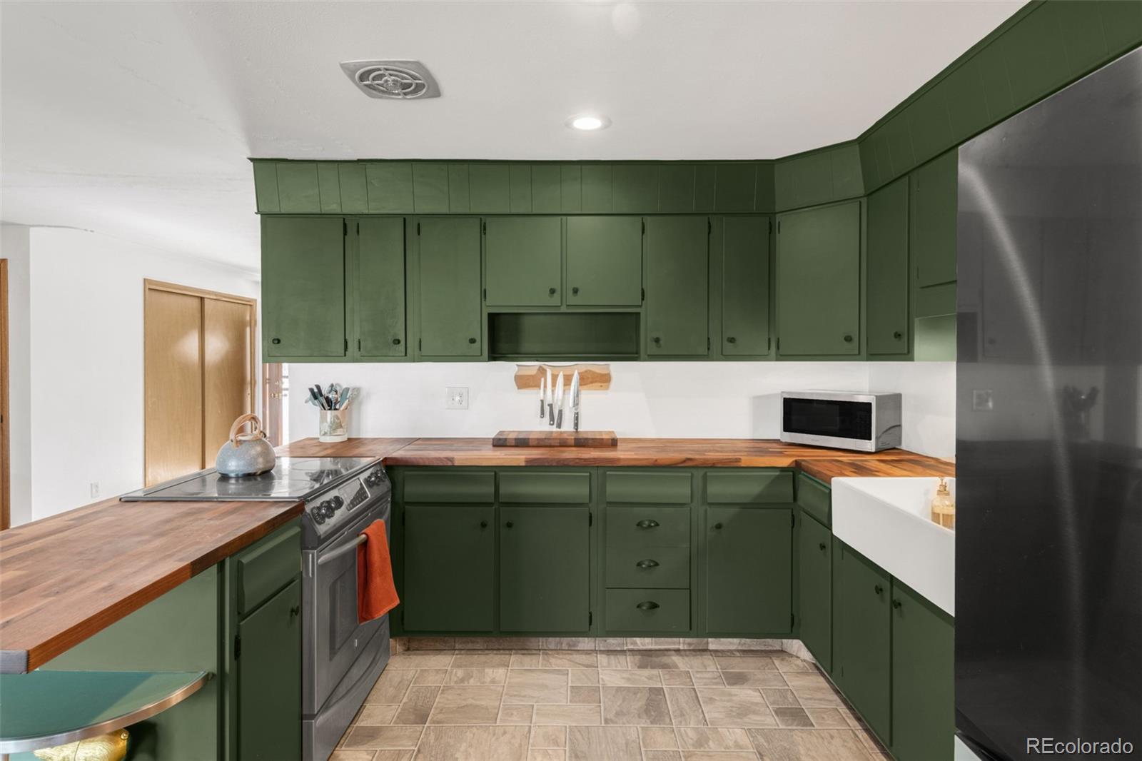 MLS Image #13 for 7053  cody drive,arvada, Colorado