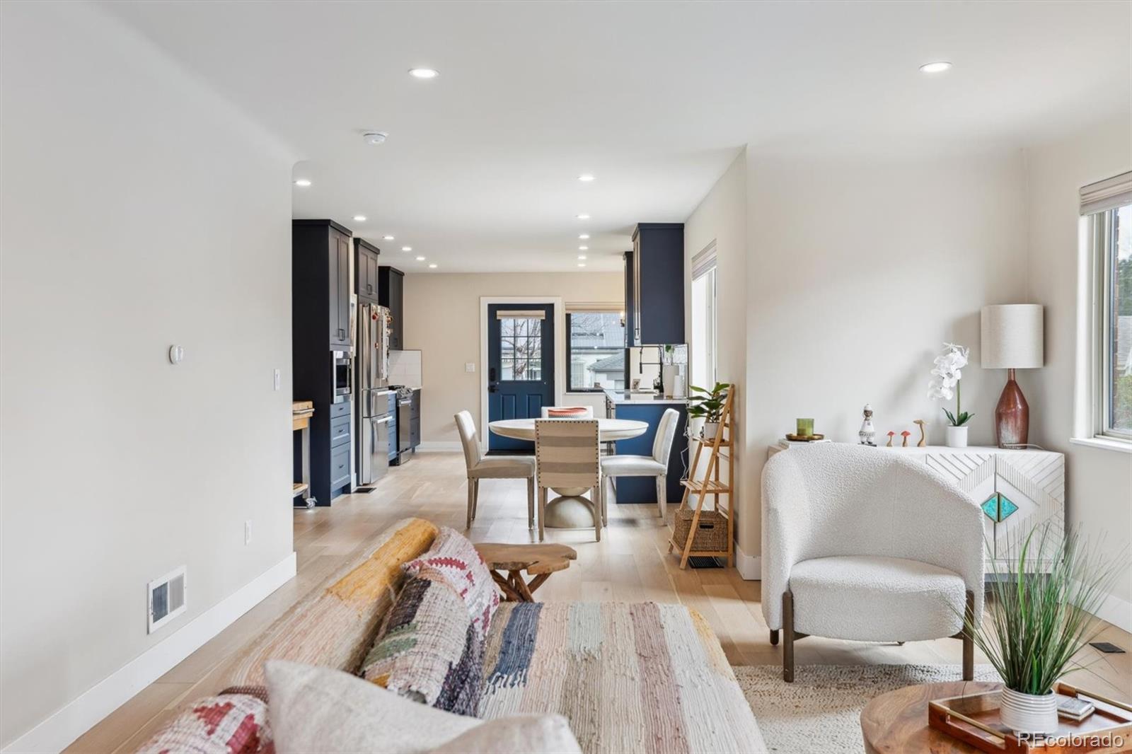 MLS Image #7 for 2910  clermont street,denver, Colorado