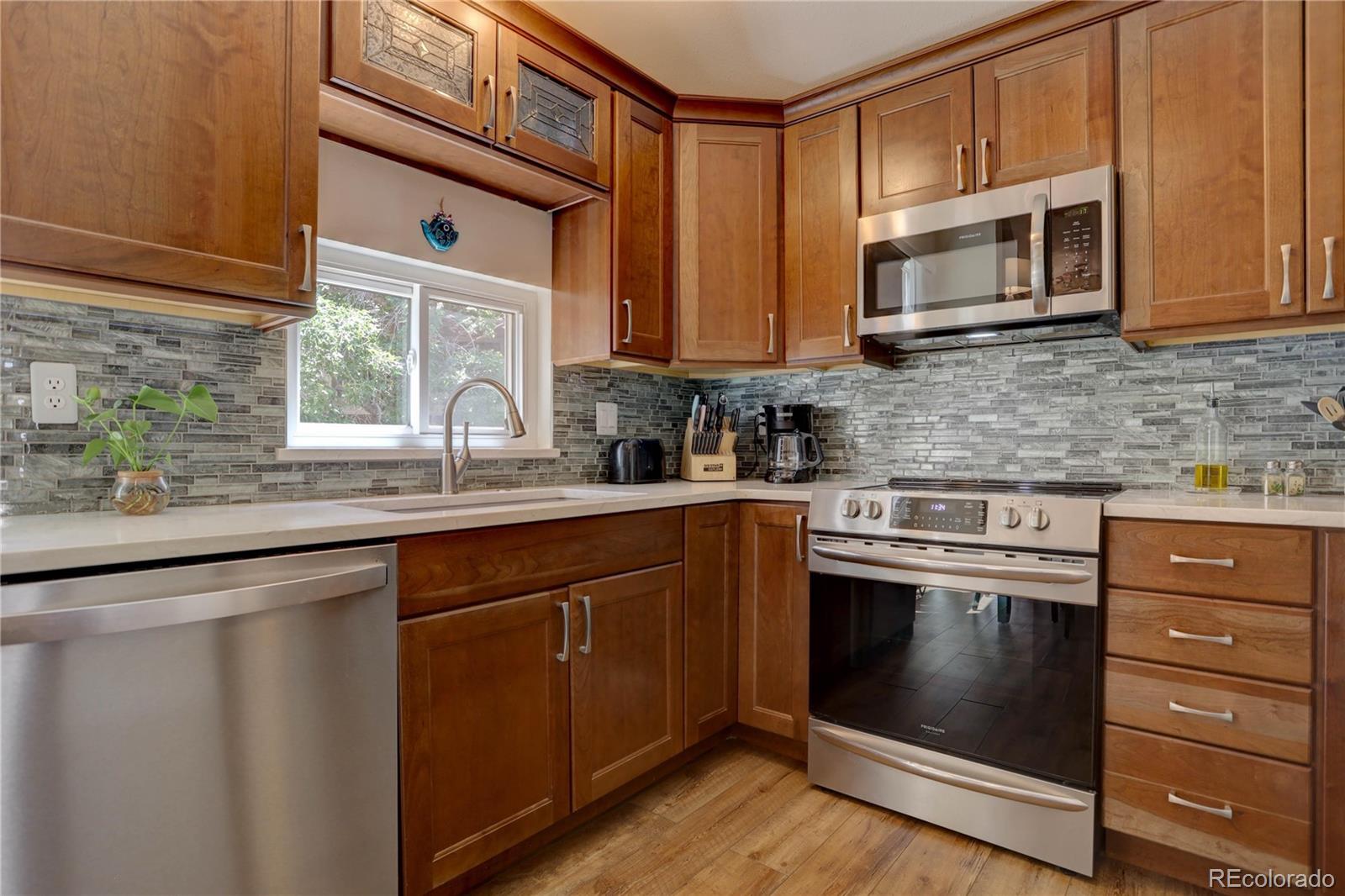 MLS Image #6 for 10127 e peakview avenue,englewood, Colorado