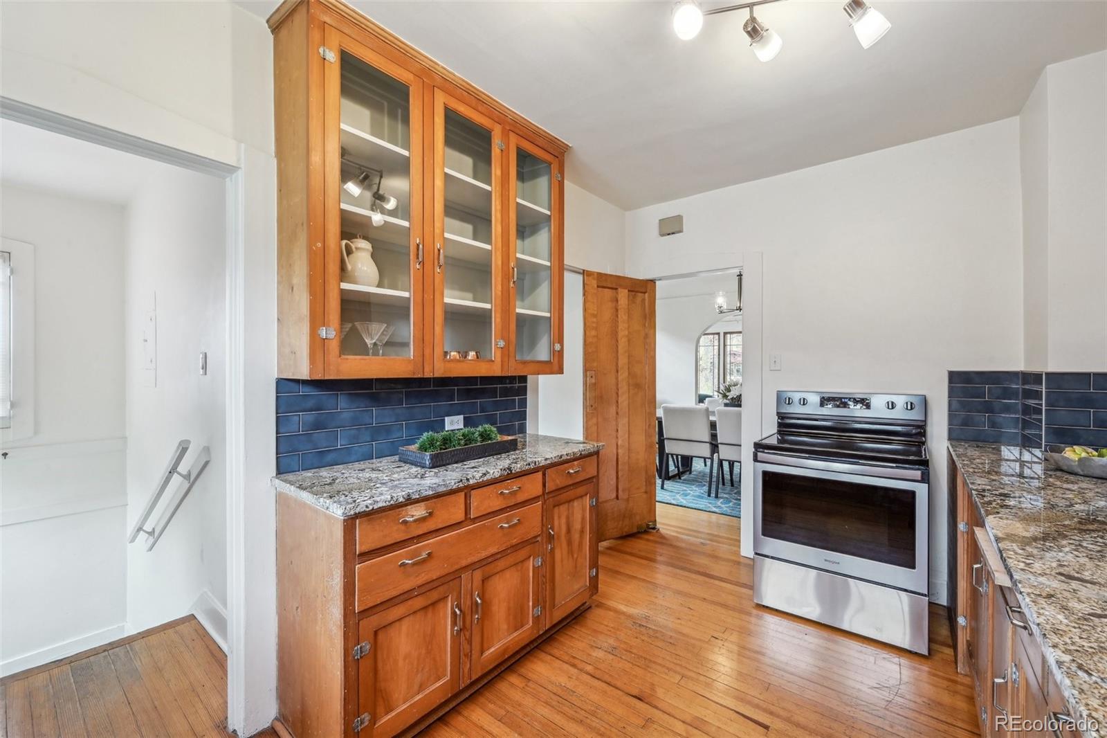 MLS Image #10 for 740  columbine street,denver, Colorado