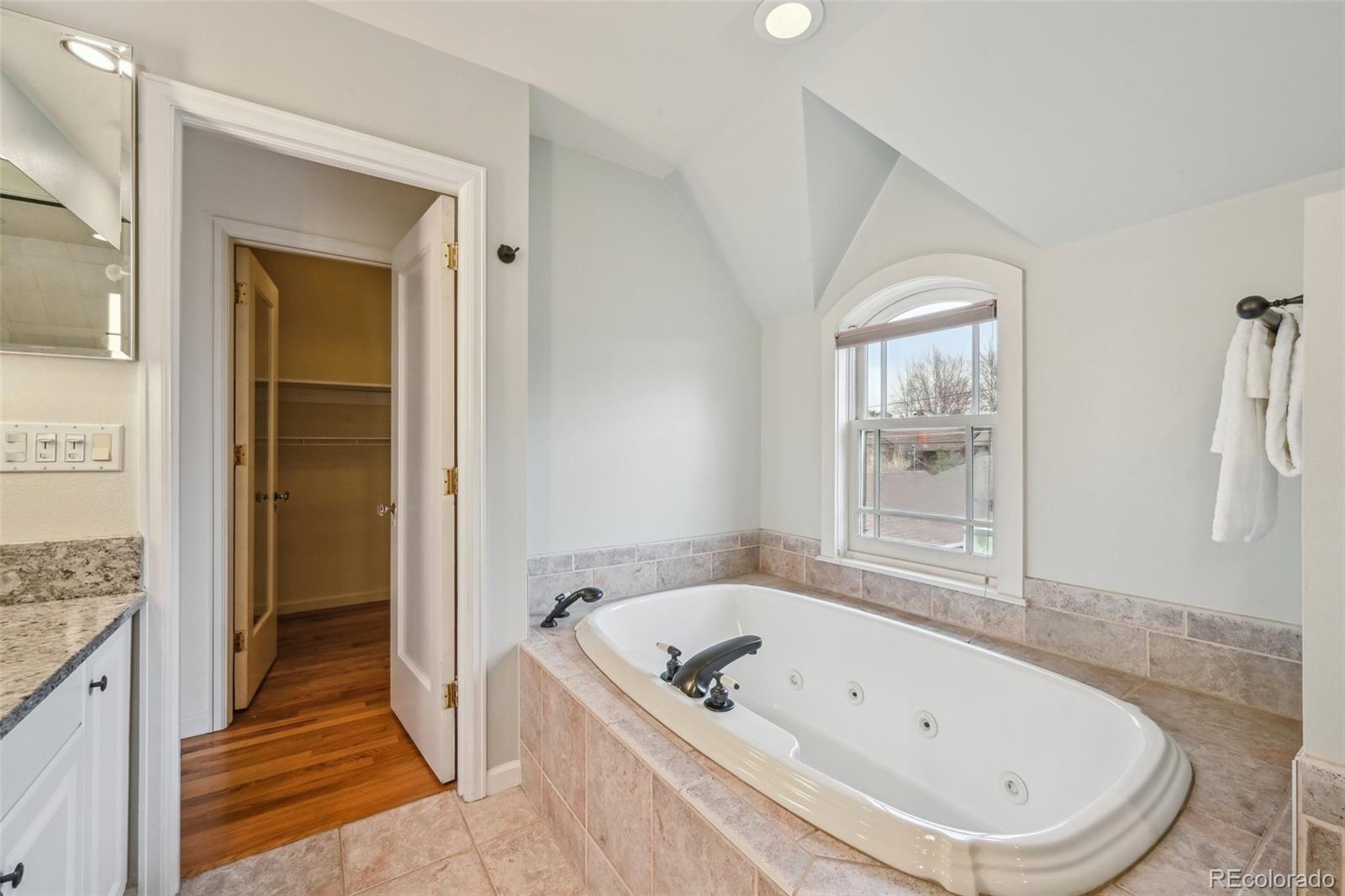 MLS Image #20 for 740  columbine street,denver, Colorado