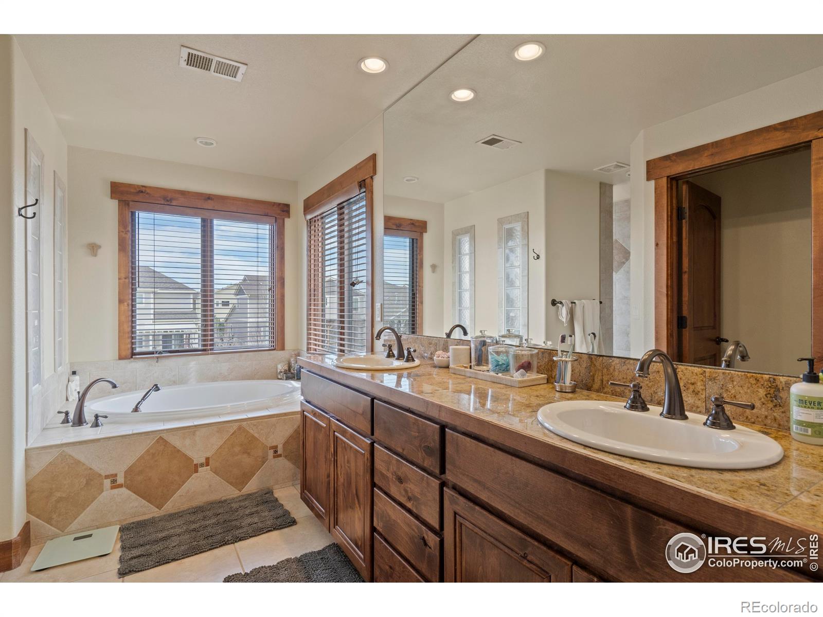 MLS Image #18 for 1972  cayman drive,windsor, Colorado