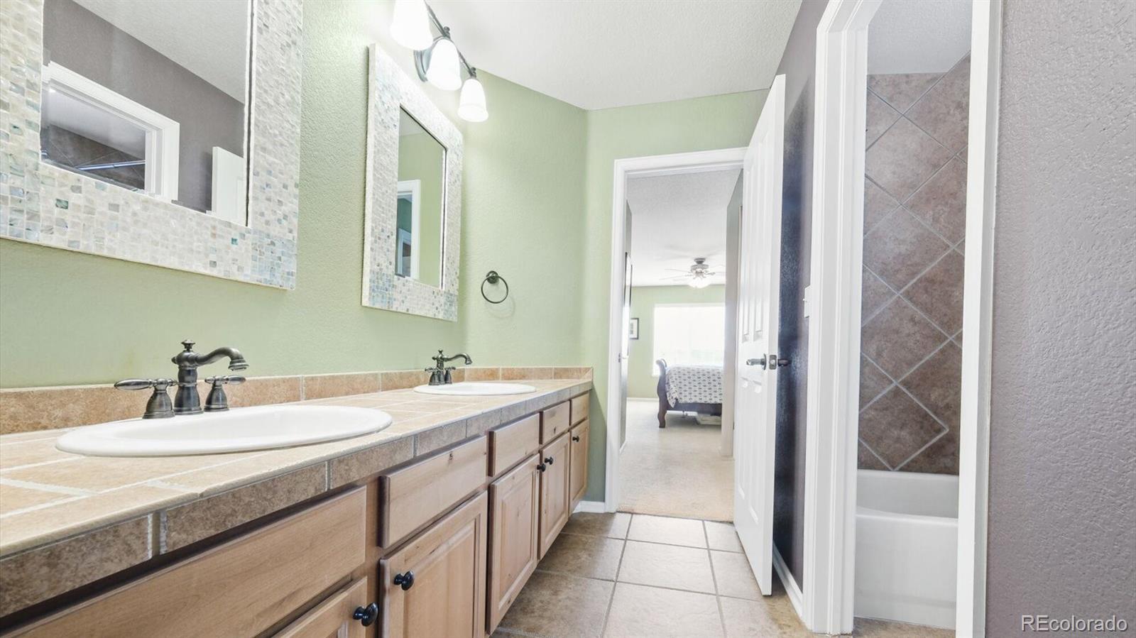 MLS Image #33 for 23426 e ottawa drive,aurora, Colorado
