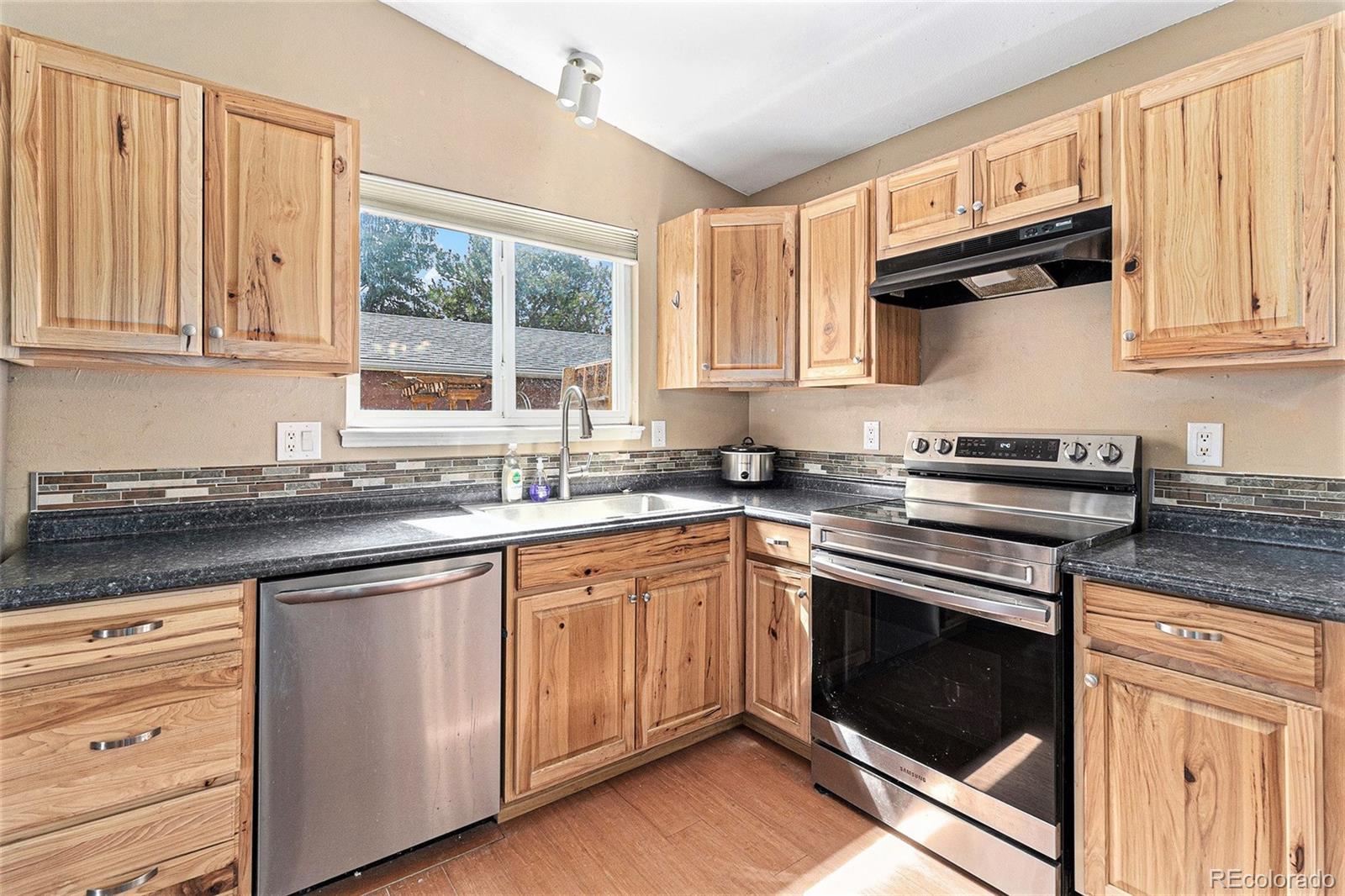 MLS Image #4 for 12418  albion street,thornton, Colorado