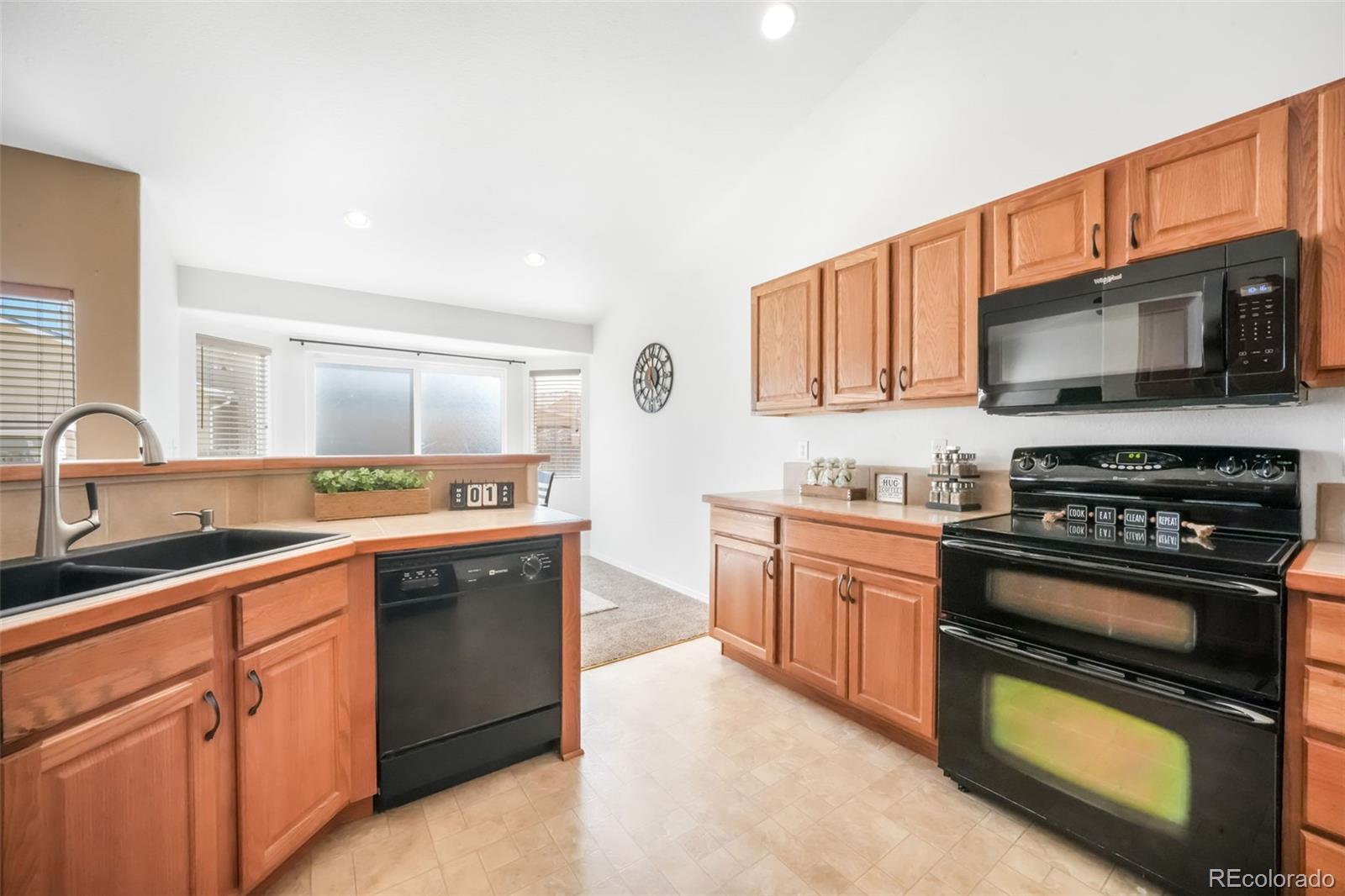 MLS Image #11 for 3841  sonoran drive,colorado springs, Colorado