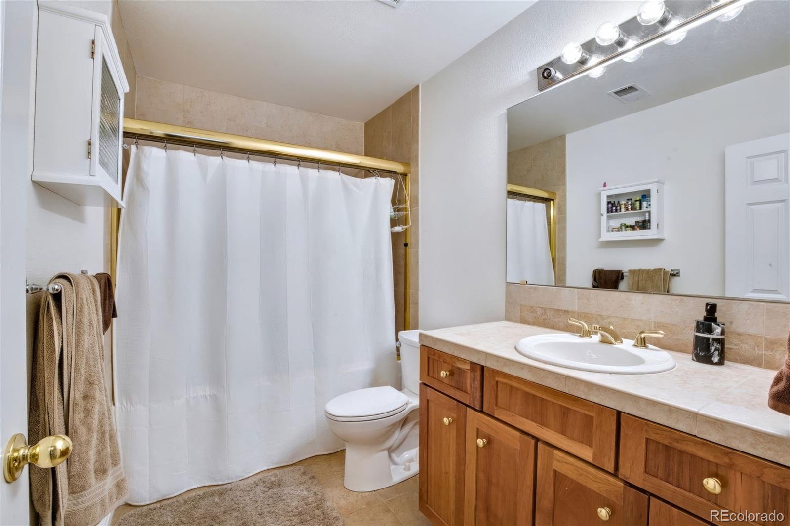 MLS Image #16 for 1011 s valentia street,denver, Colorado