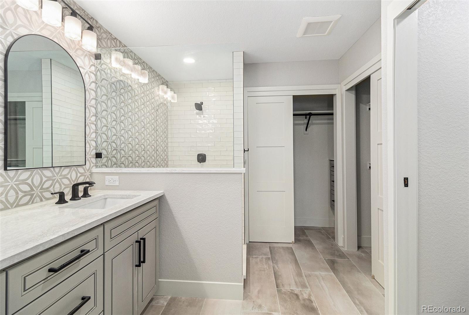 MLS Image #15 for 1932 s michigan way,denver, Colorado