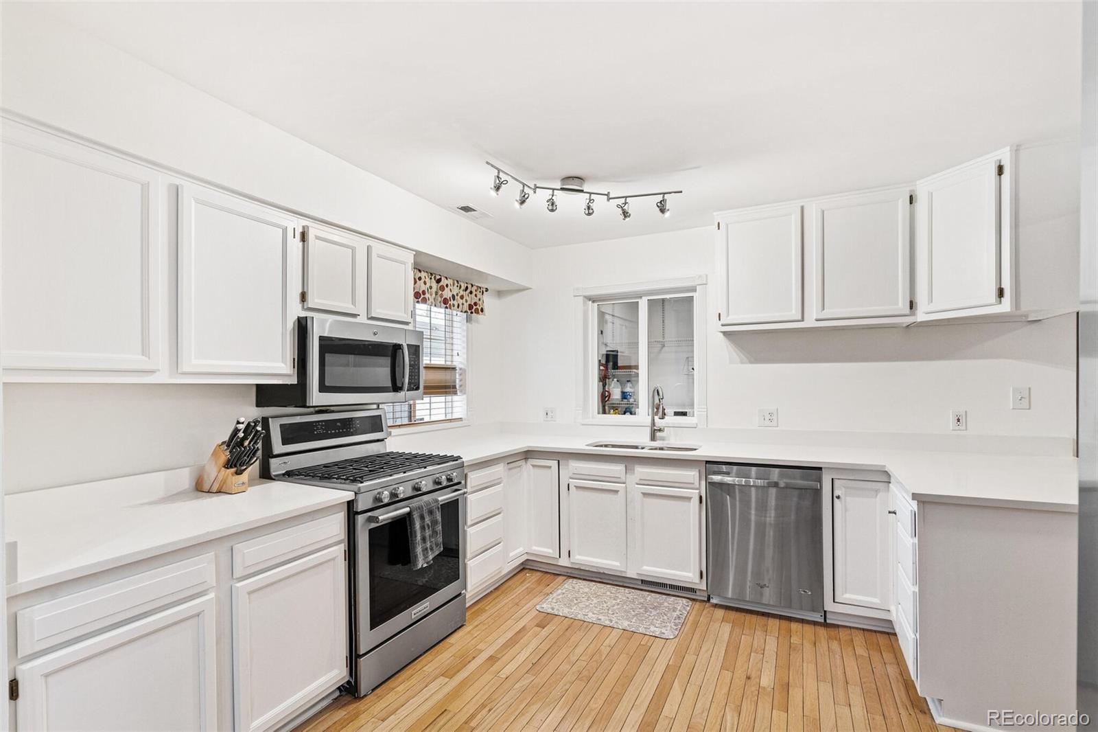 MLS Image #9 for 2222-2224  hooker street,denver, Colorado