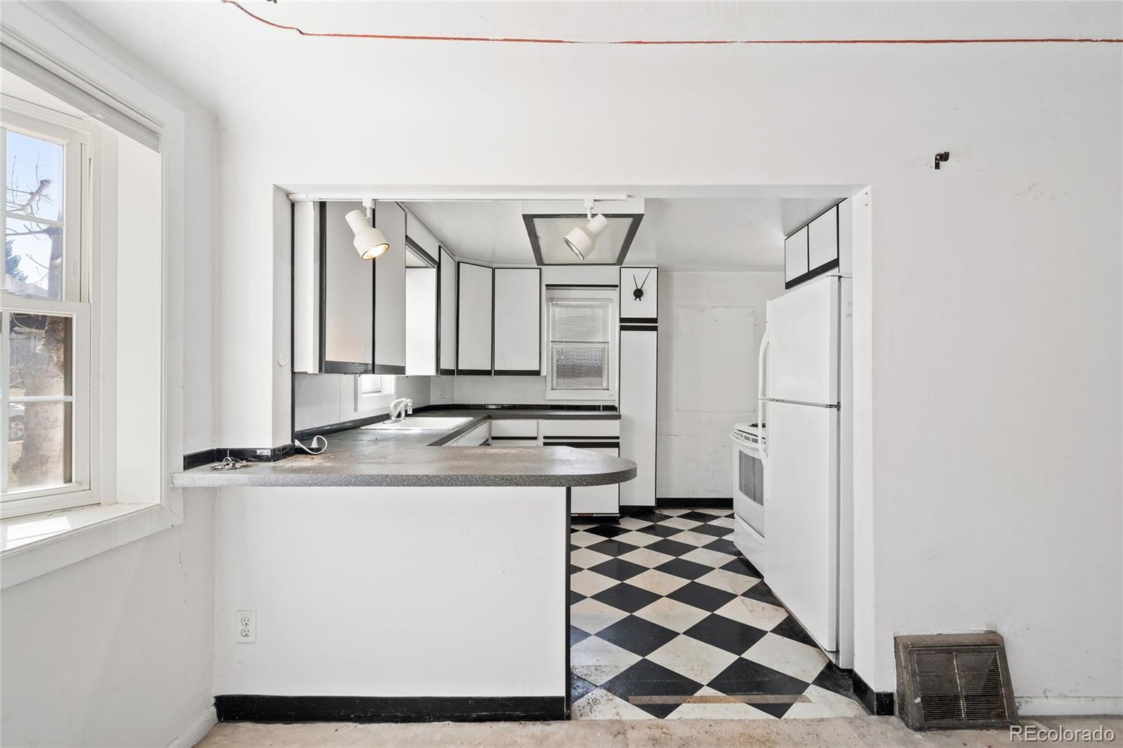 MLS Image #6 for 309 s hudson street,denver, Colorado