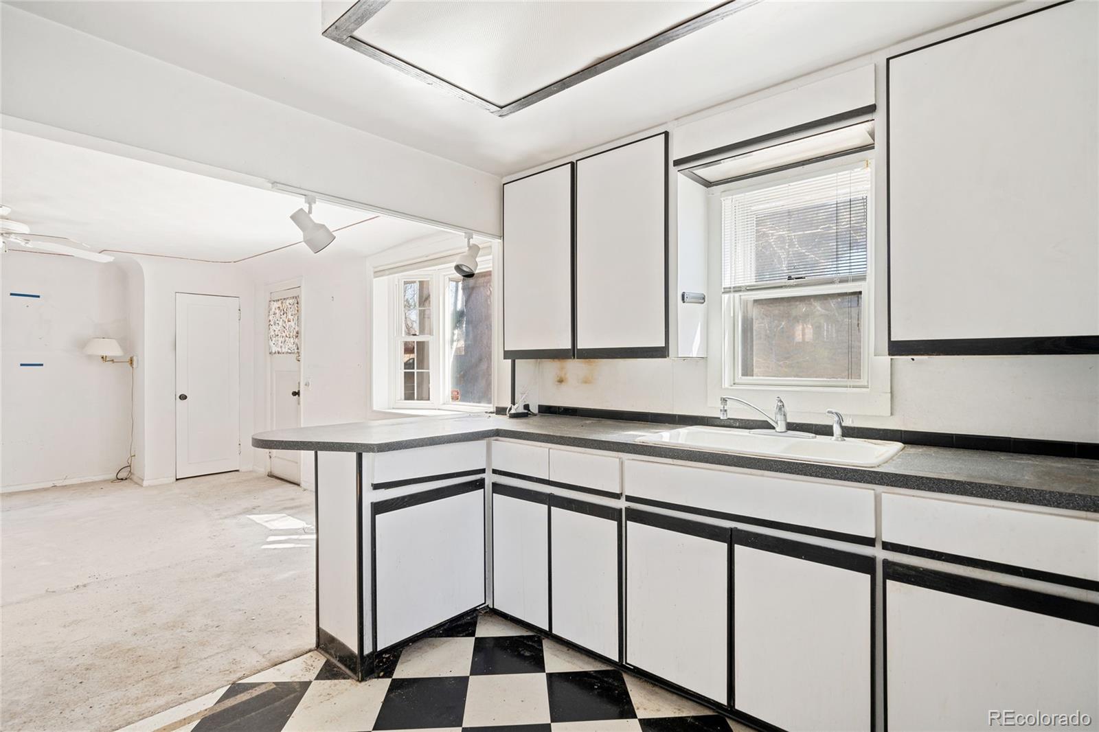 MLS Image #8 for 309 s hudson street,denver, Colorado