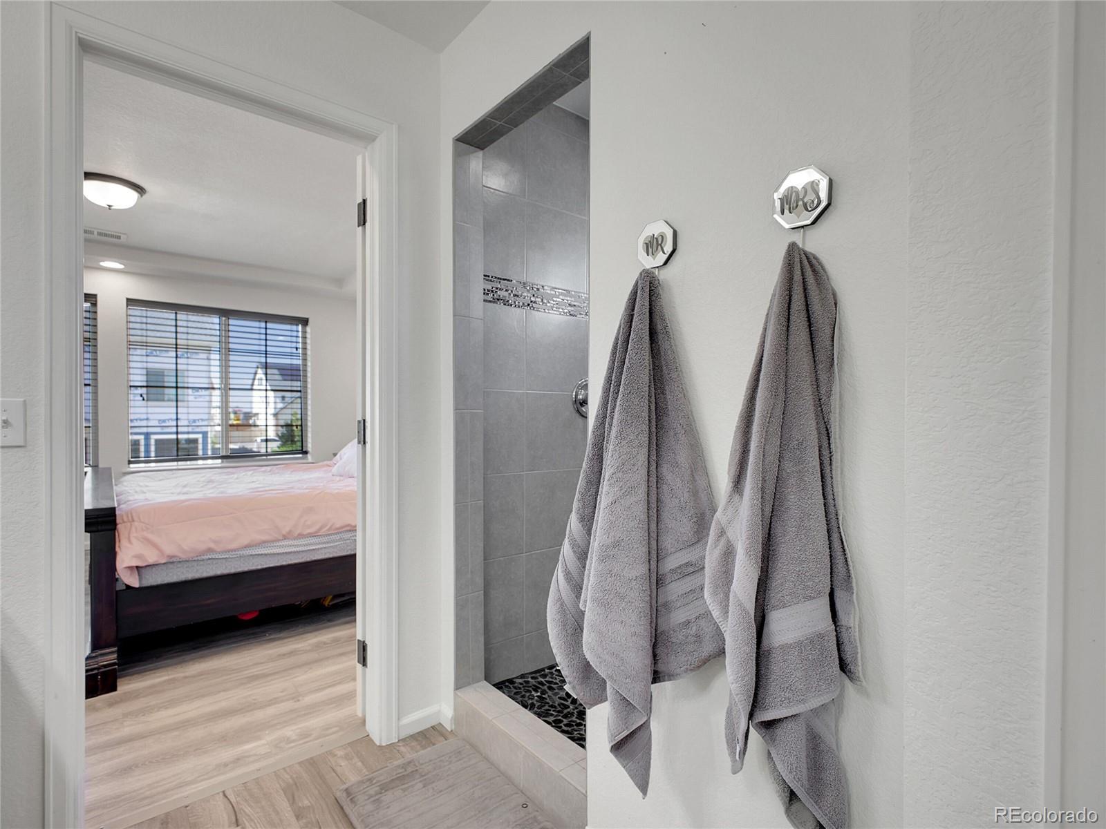 MLS Image #14 for 19155  robins drive,denver, Colorado