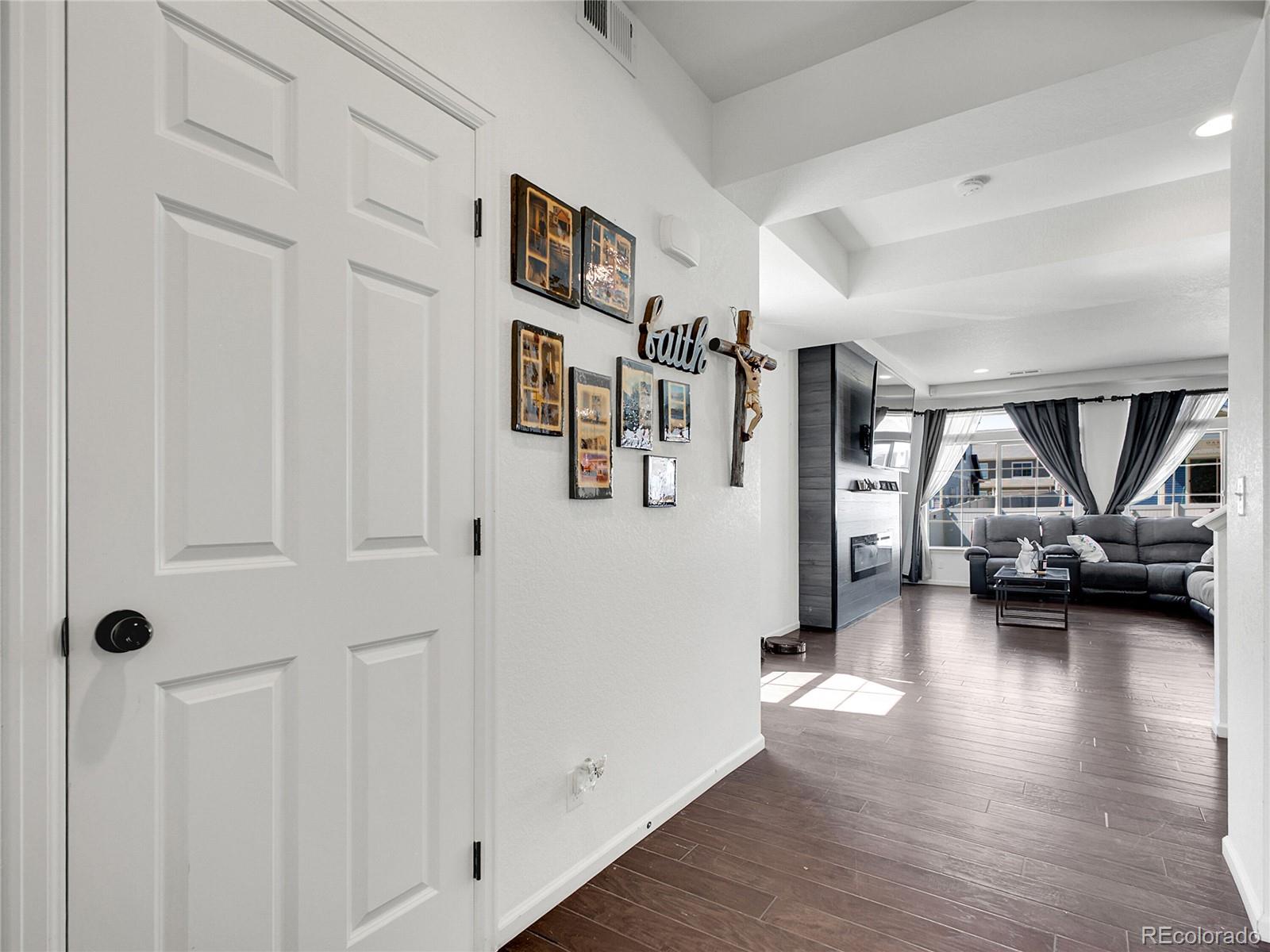 MLS Image #2 for 19155  robins drive,denver, Colorado
