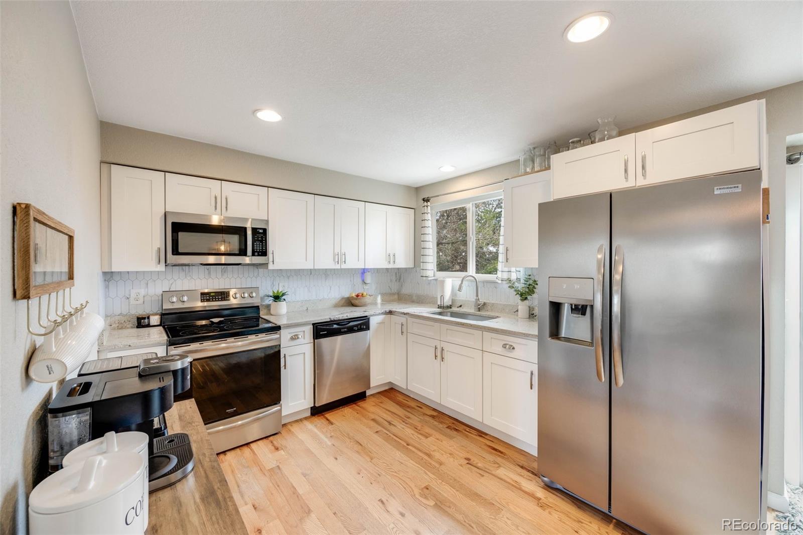 MLS Image #15 for 8606 w geddes place,littleton, Colorado