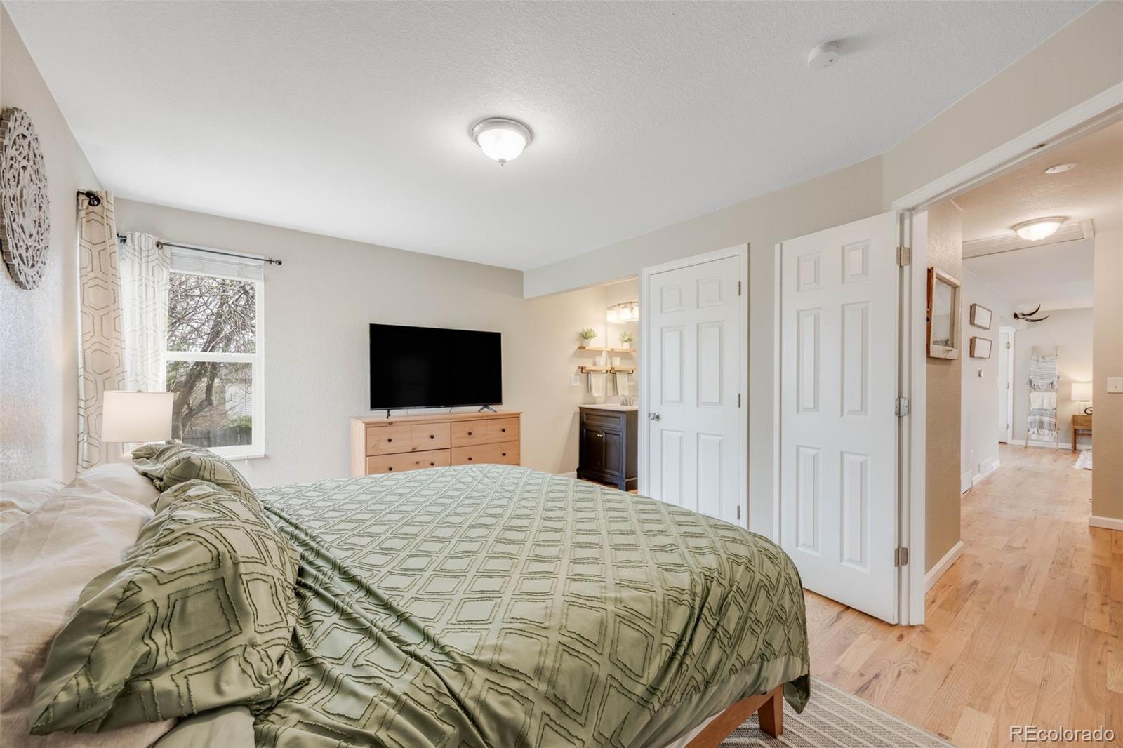 MLS Image #18 for 8606 w geddes place,littleton, Colorado