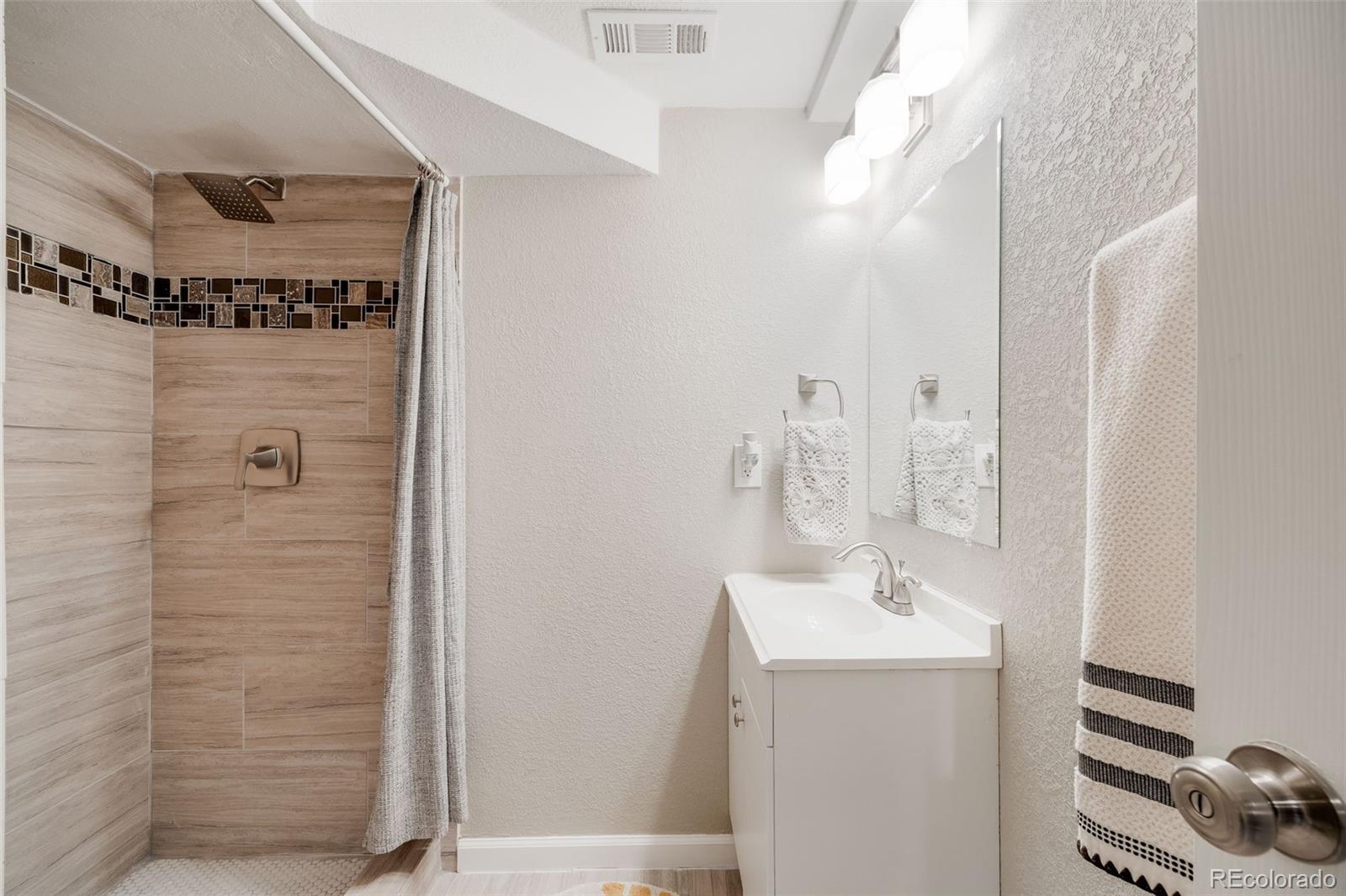 MLS Image #30 for 8606 w geddes place,littleton, Colorado