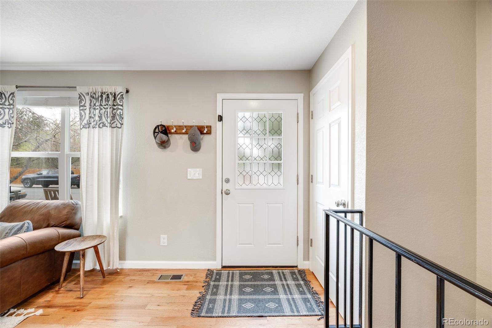 MLS Image #4 for 8606 w geddes place,littleton, Colorado