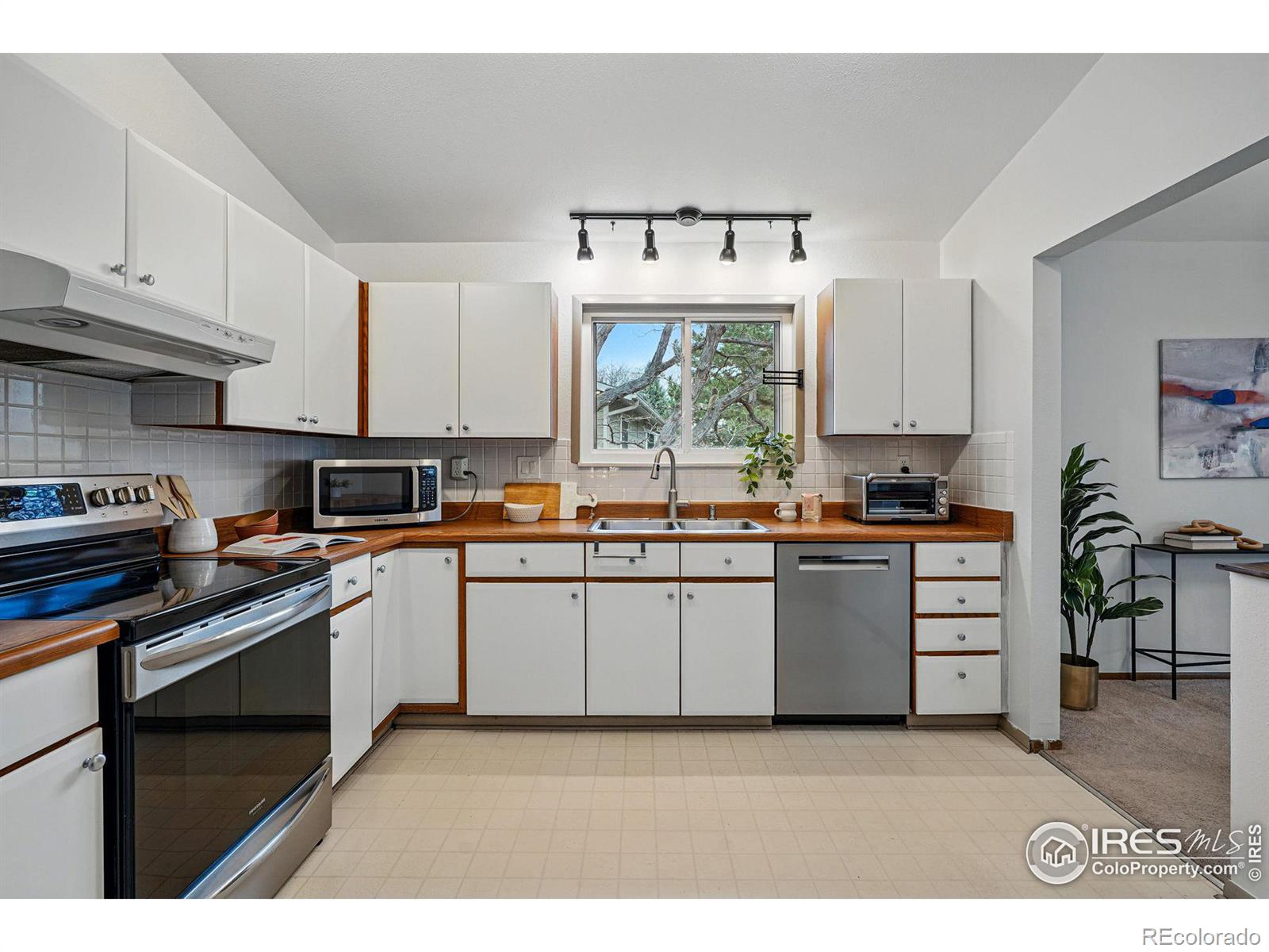 MLS Image #10 for 1145  sparta drive,lafayette, Colorado