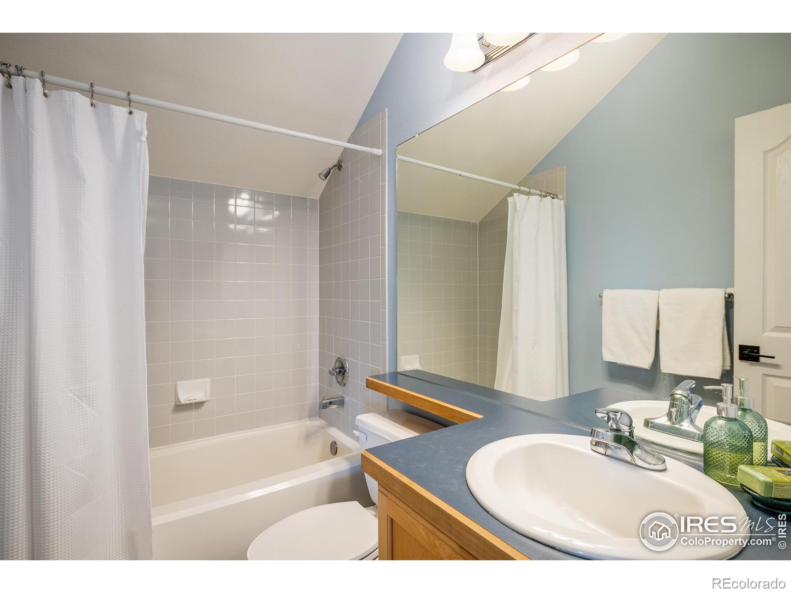 MLS Image #31 for 301  indian peaks trail,lafayette, Colorado