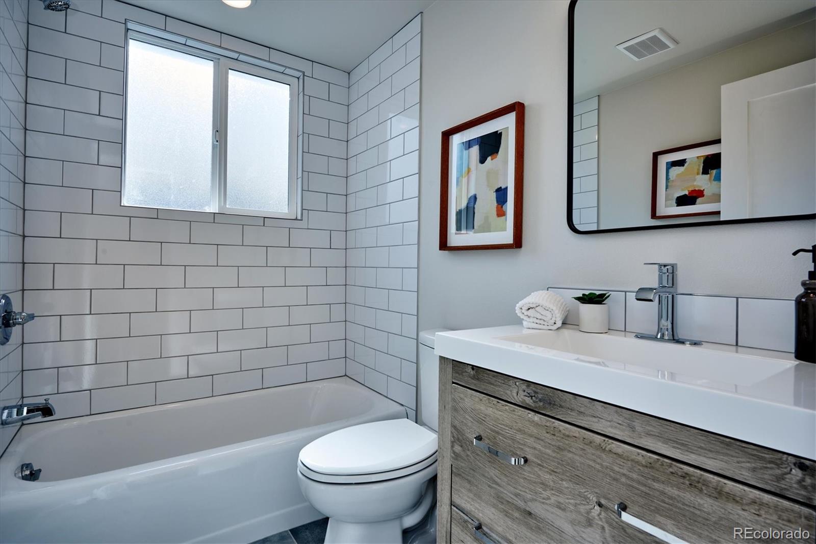 MLS Image #13 for 830 n sherman street,denver, Colorado